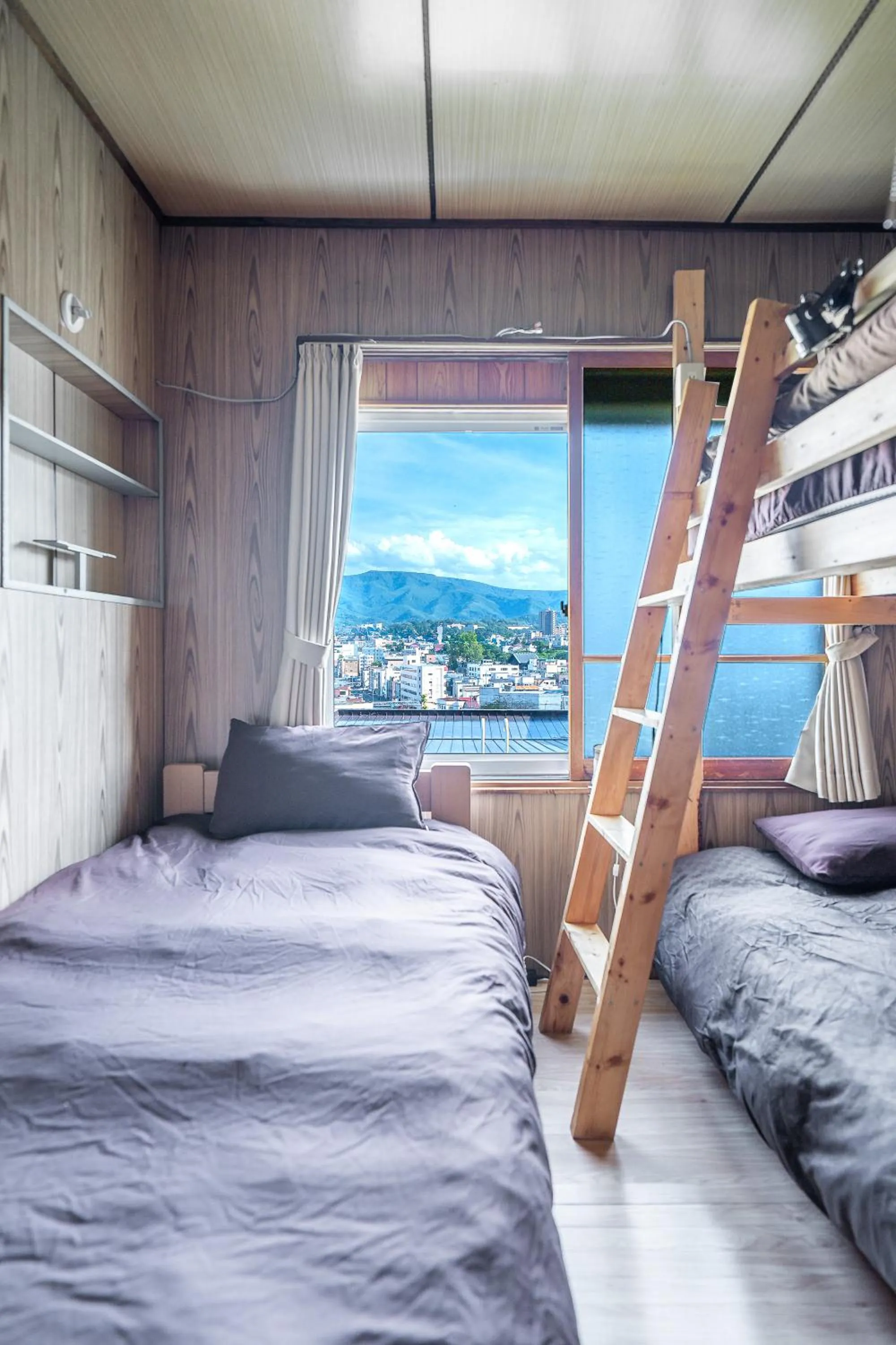 Bedroom, Bed in TARUNE