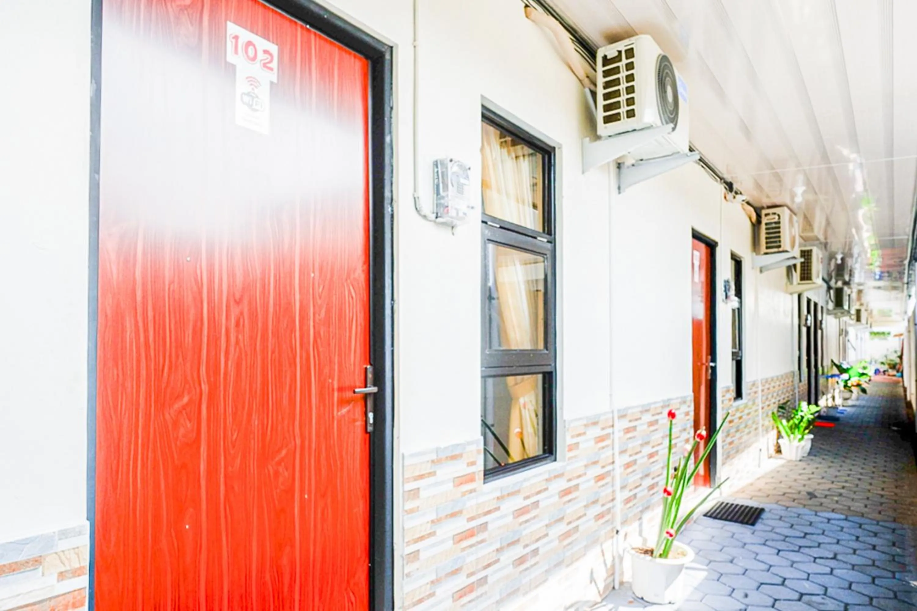 Property building in RedDoorz Syariah near Stasiun Gumilir Cilacap