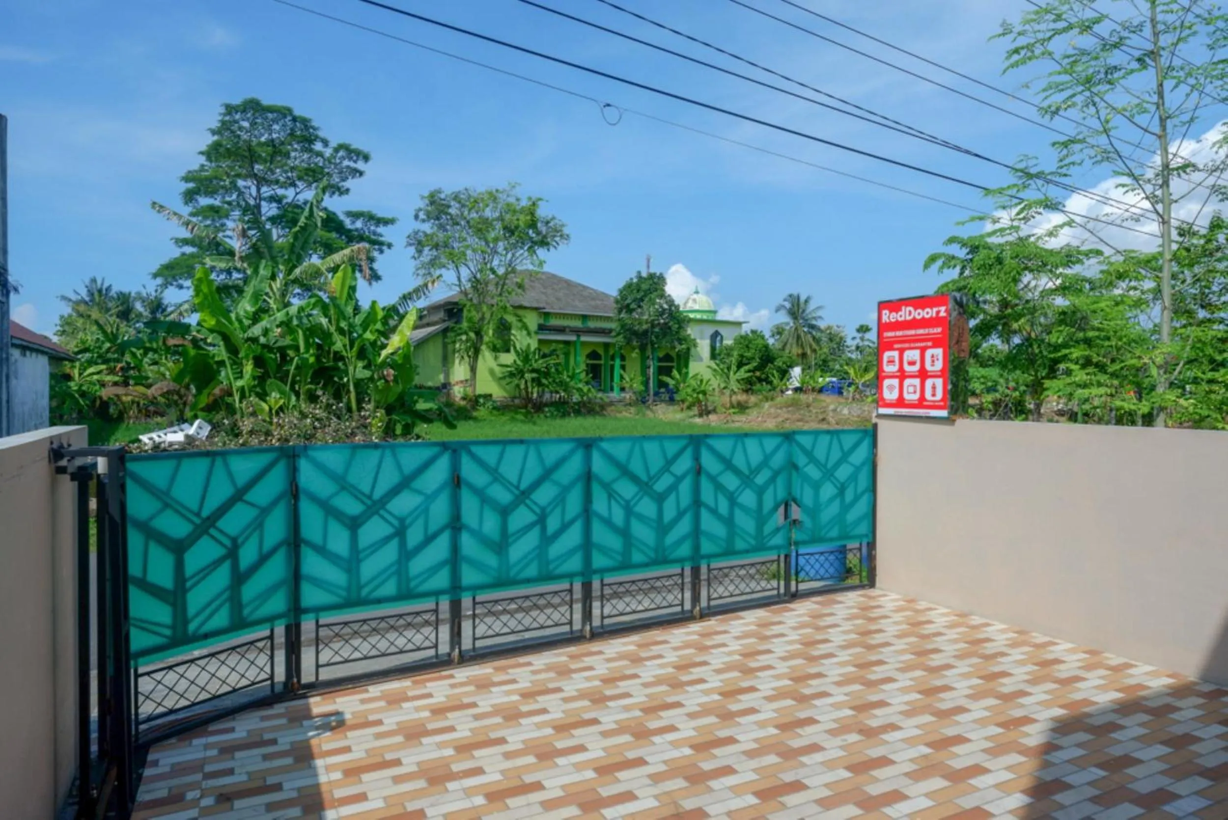 RedDoorz Syariah near Stasiun Gumilir Cilacap