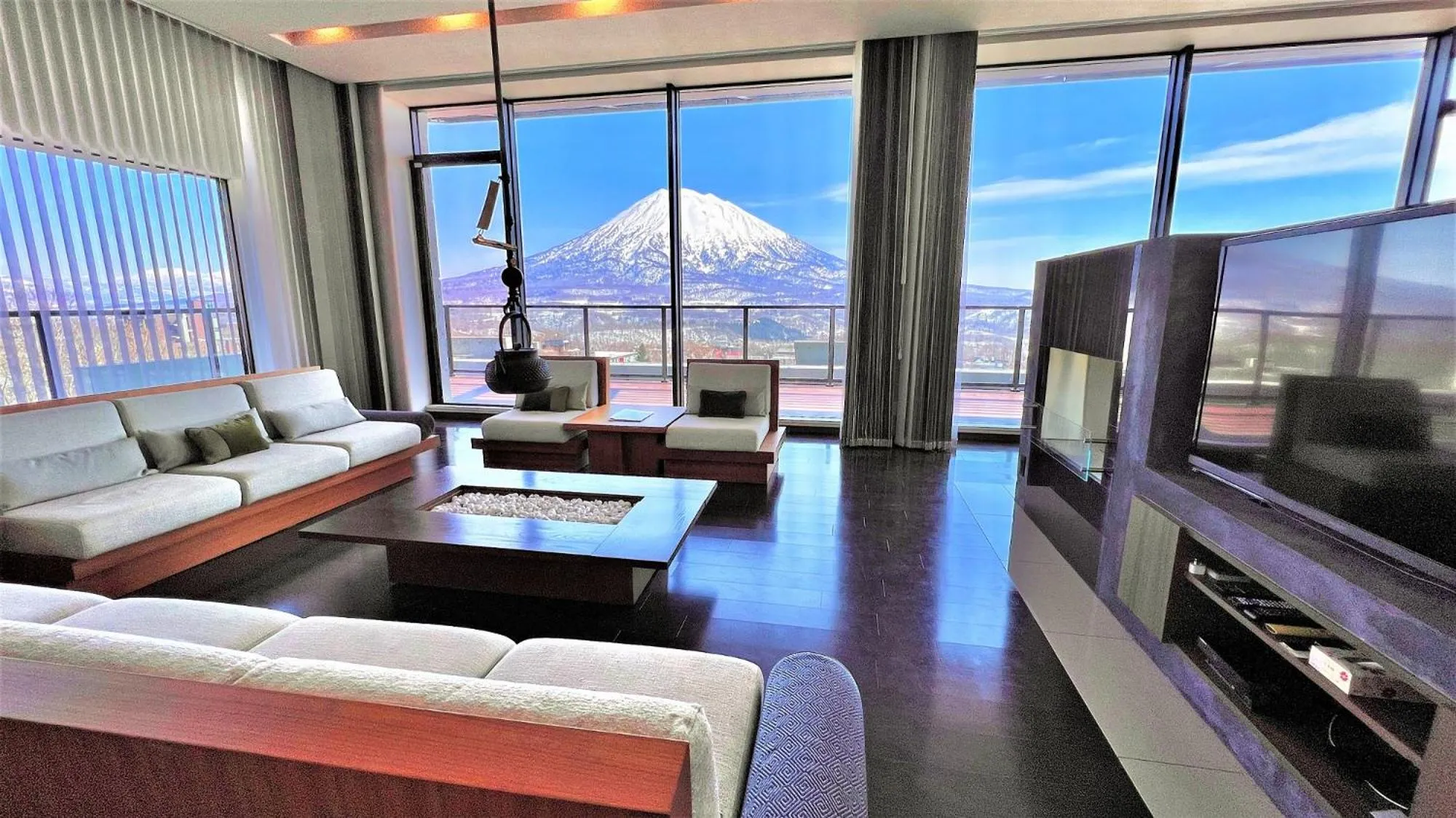Living room in Miru Nozomi Views
