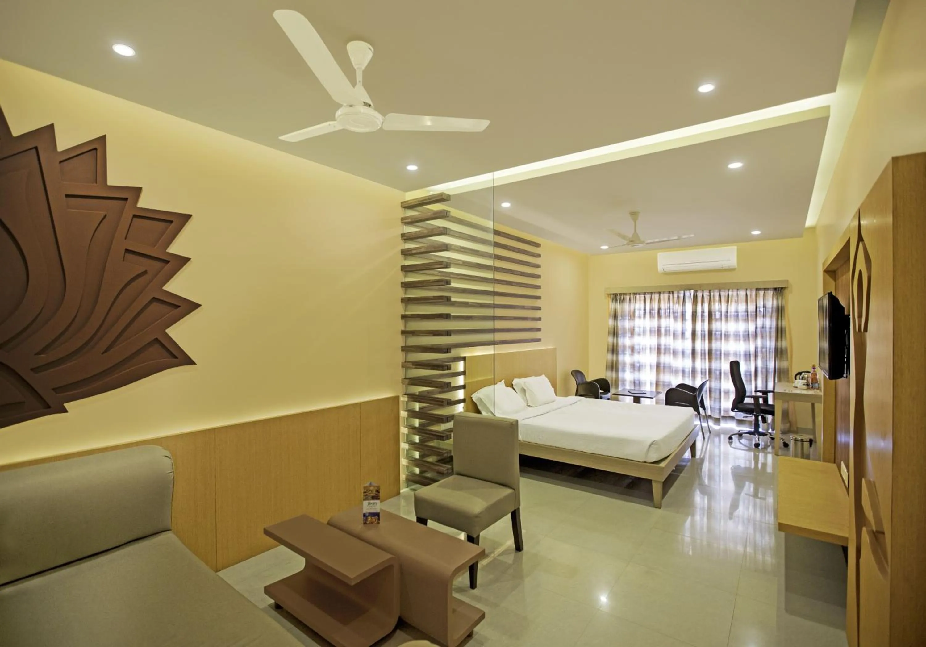 Photo of the whole room, Bed in Hotel Fortune