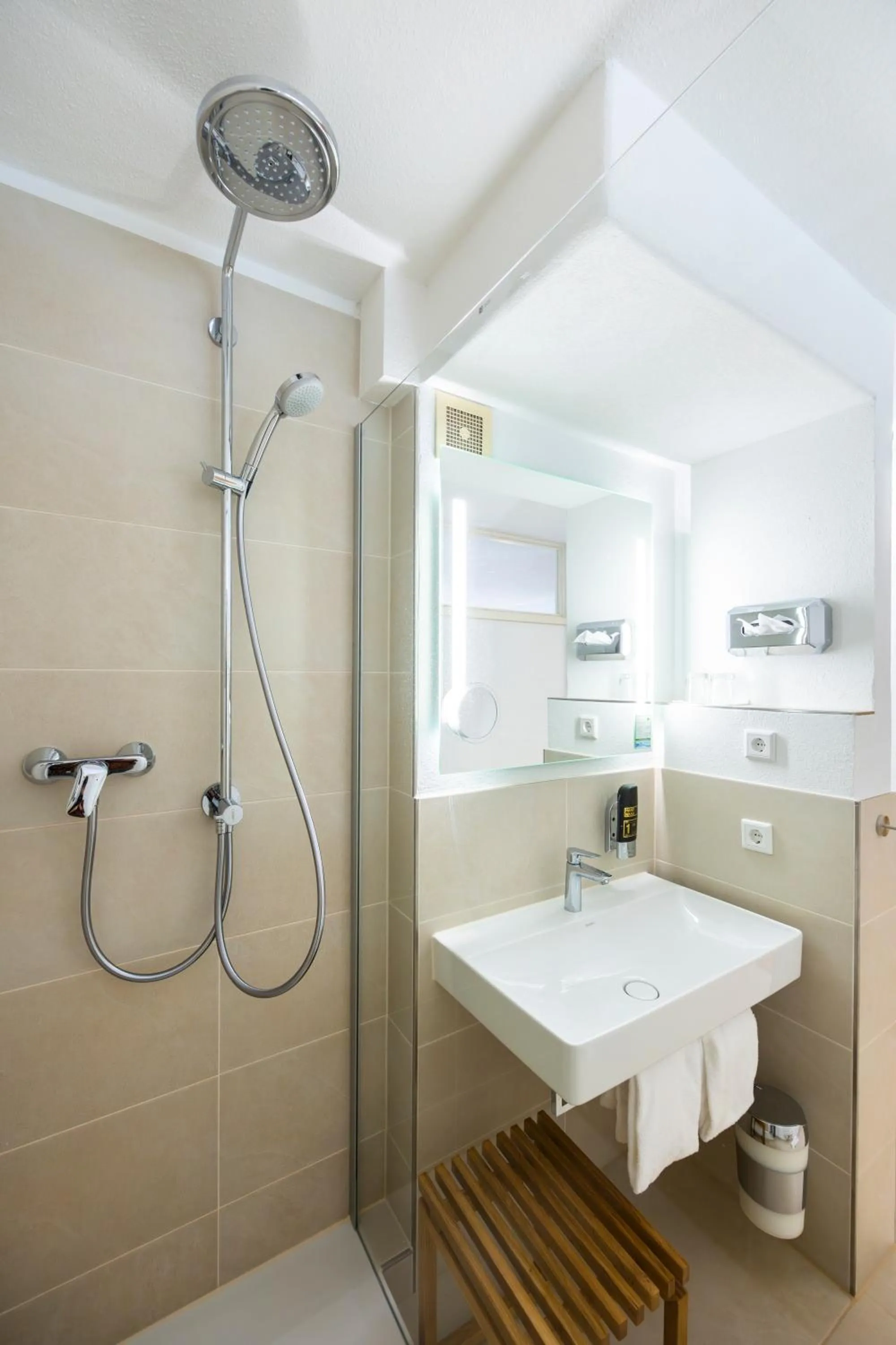 Shower in Bike- und Ferienhotel Freiburg