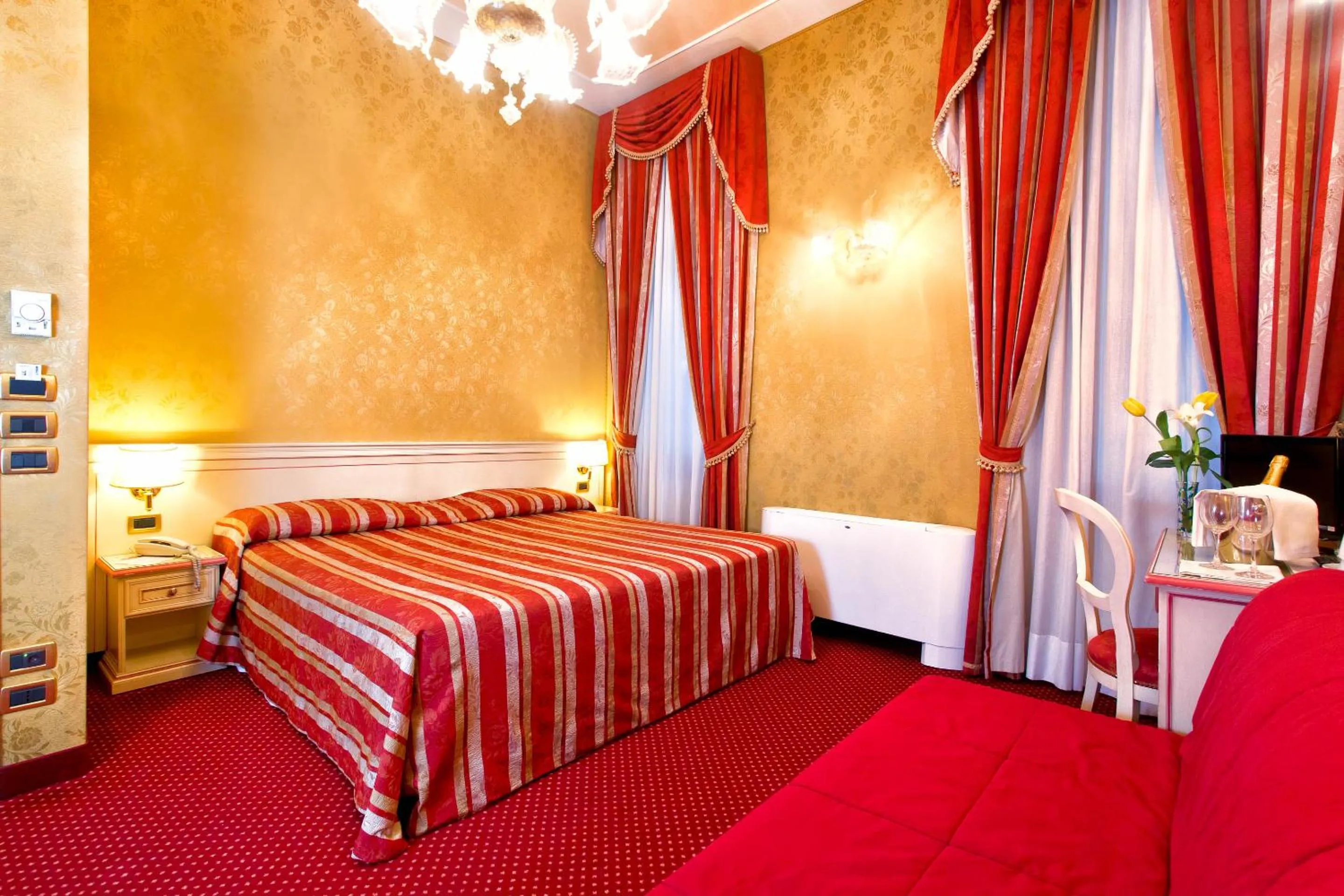 Photo of the whole room, Bed in Ca' San Polo - Ferretti Hotels Collection