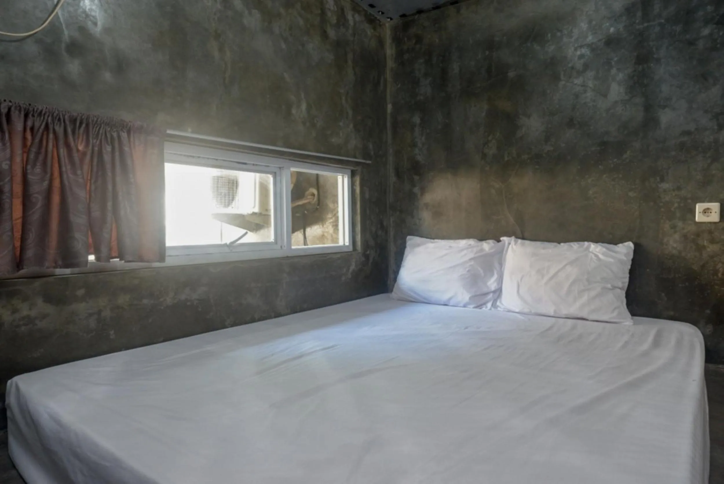 Bed in RedDoorz near Jumbo Mall Sragen