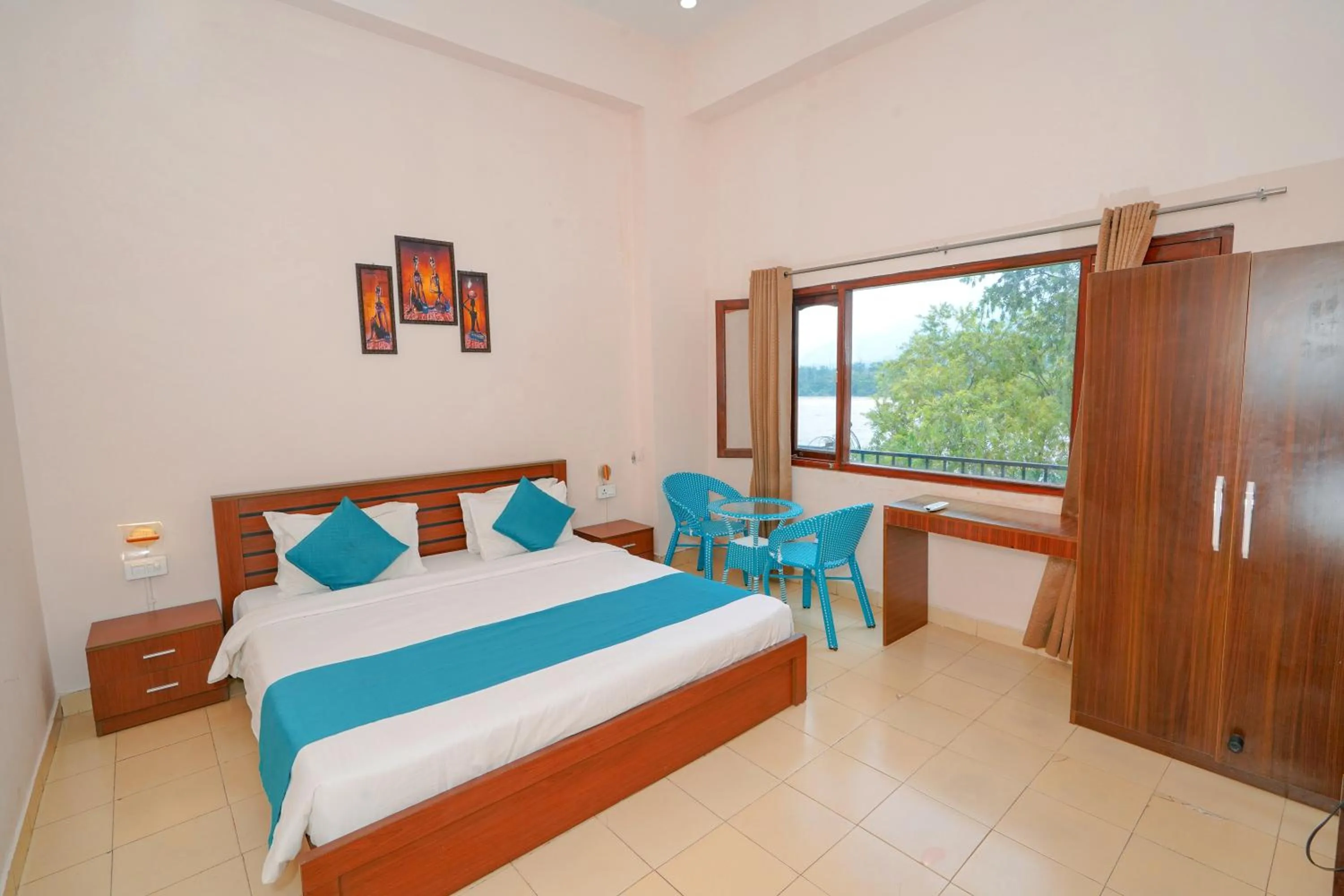 Bed in The Naga Rishikesh