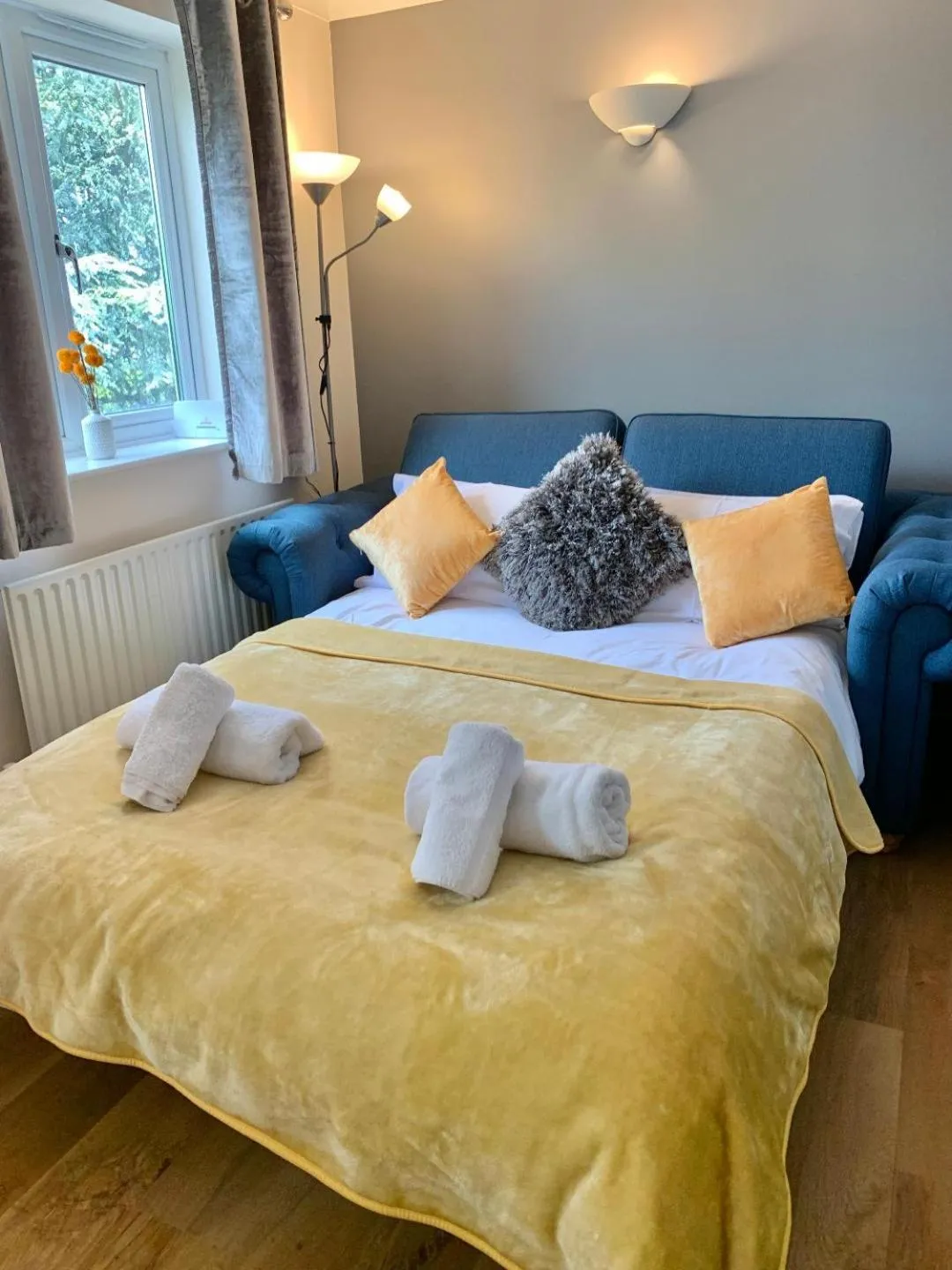 Bed in Risinghurst, Oxford, an ENTIRE 2beds, 2bathrooms, free Wi-Fi, Free Parking