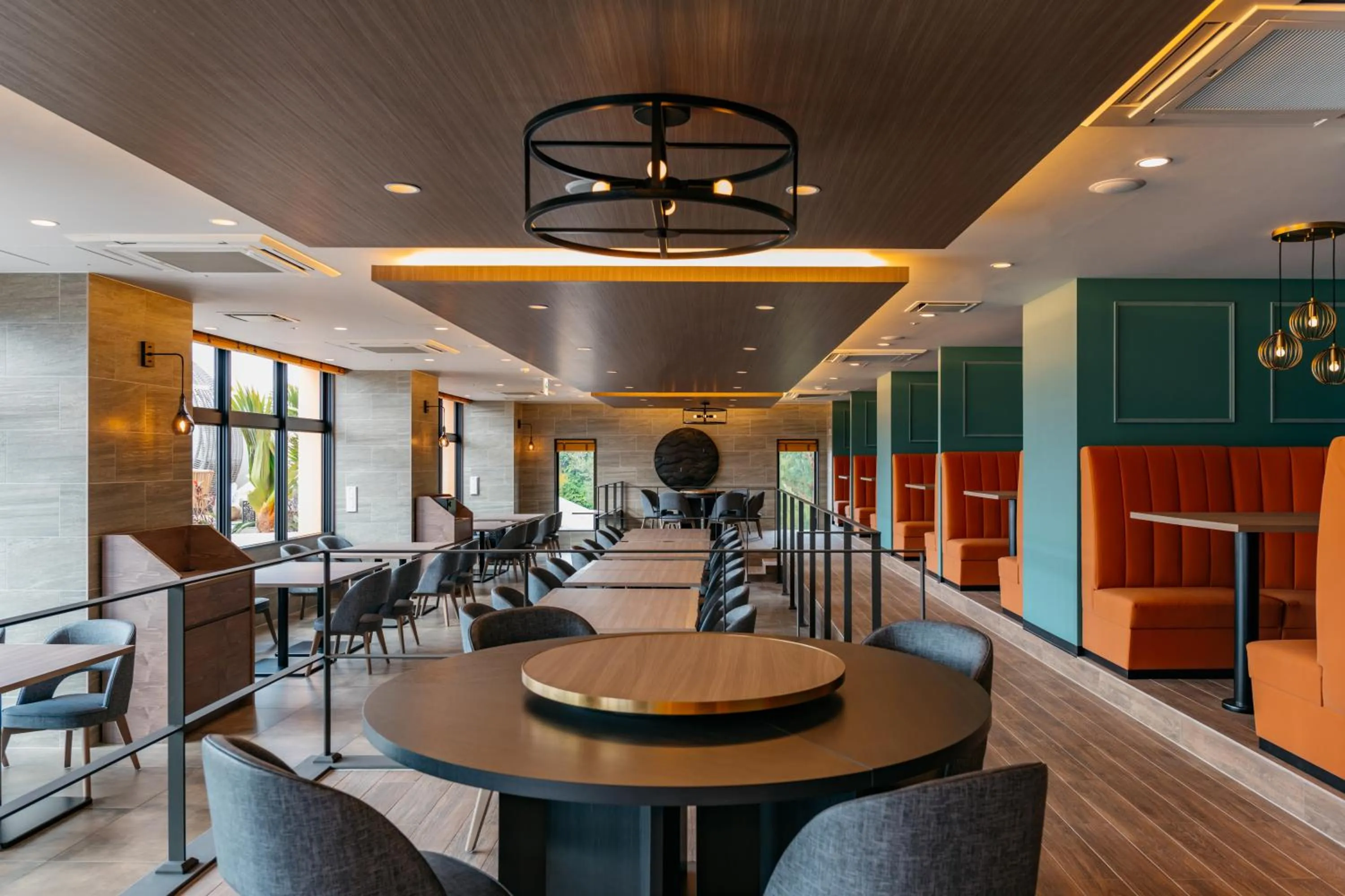 Restaurant/places to eat in AQUASENSE Hotel & Resort