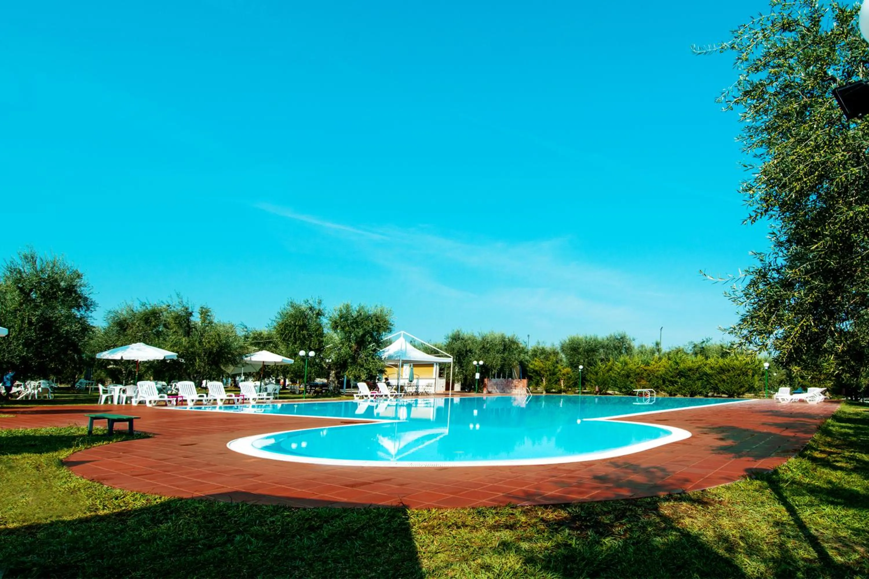Swimming pool in Giardino Degli Ulivi Resort Masseria