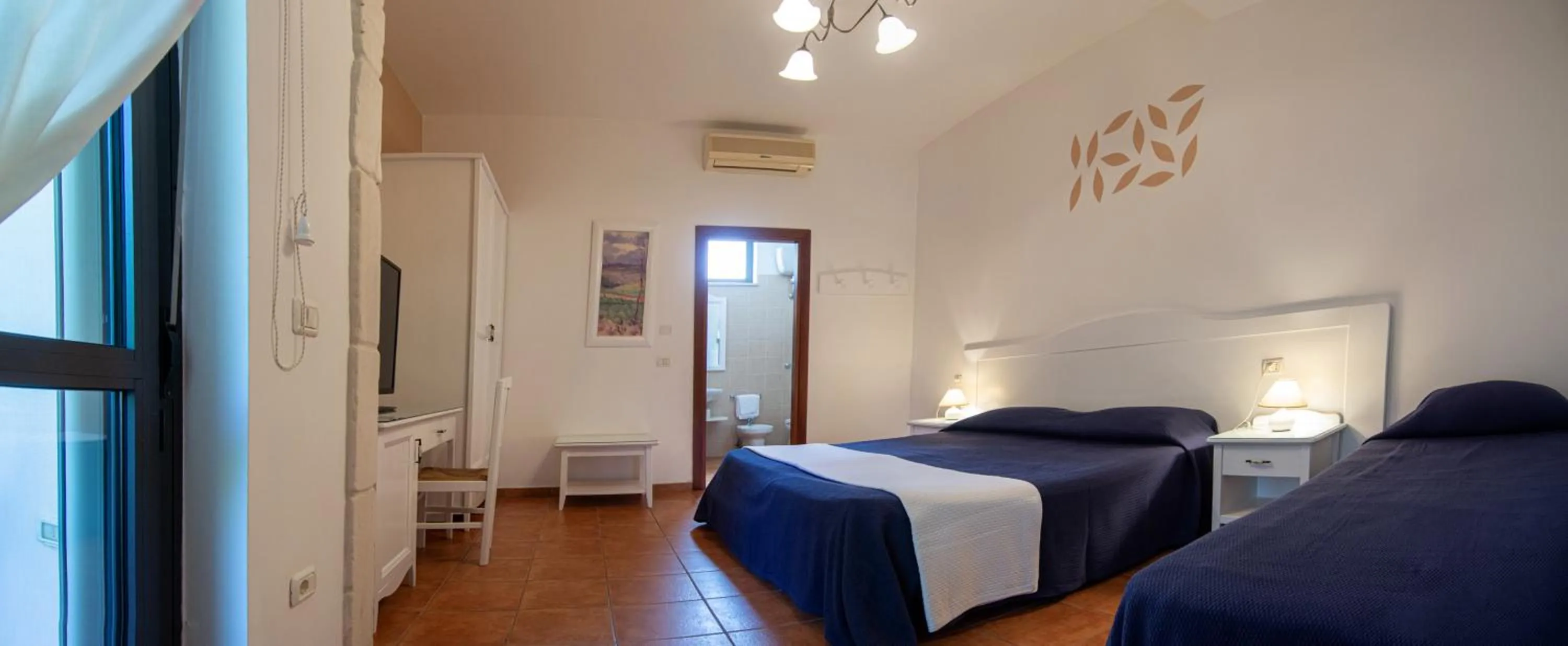 Photo of the whole room in Giardino Degli Ulivi Resort Masseria