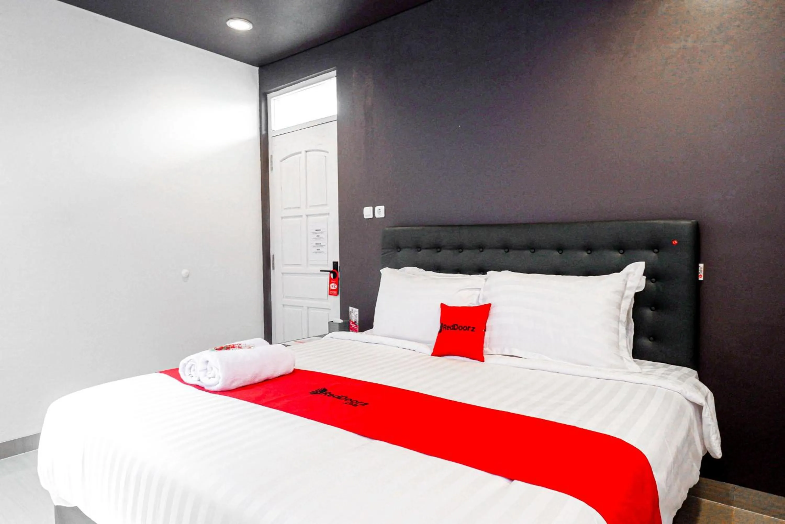 Bedroom, Bed in RedDoorz near Bukitsari Semarang