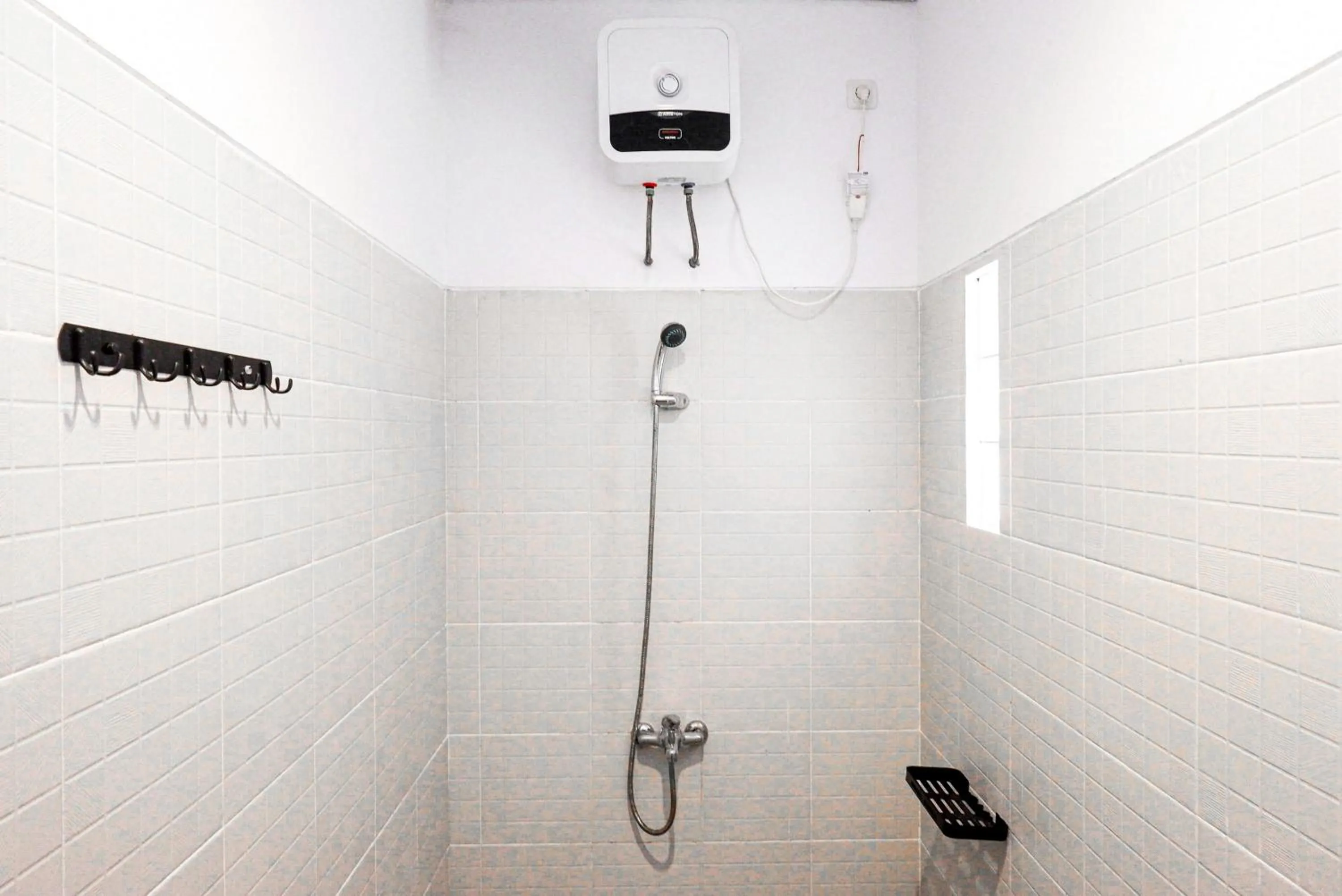 Bathroom in RedDoorz near Bukitsari Semarang