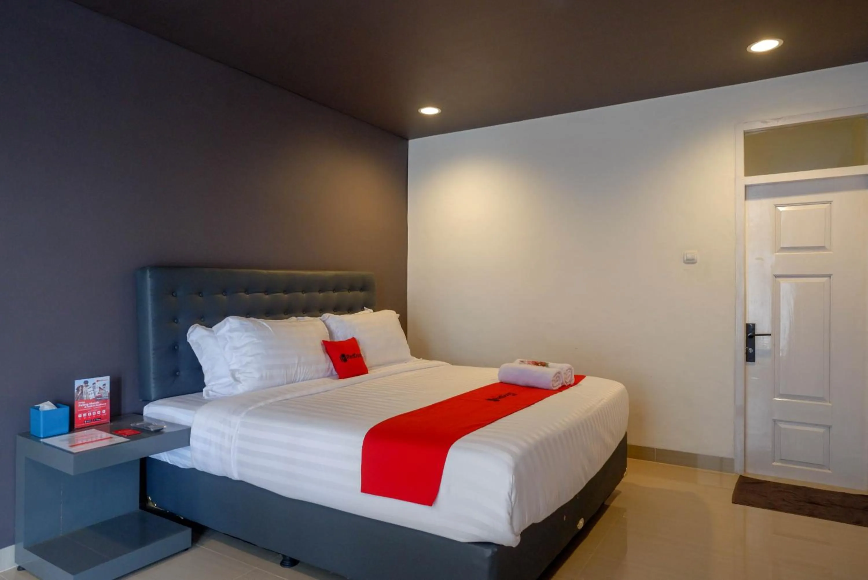 Bed in RedDoorz near Bukitsari Semarang