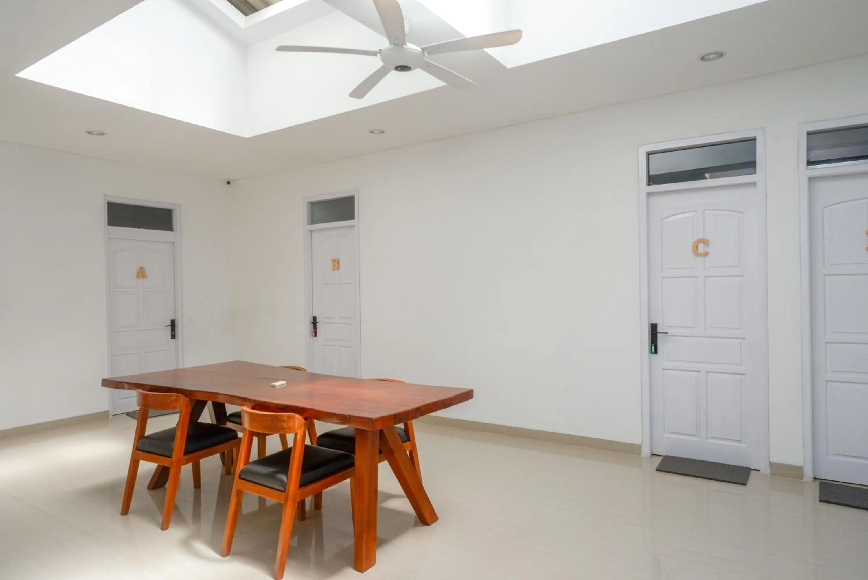 RedDoorz near Bukitsari Semarang