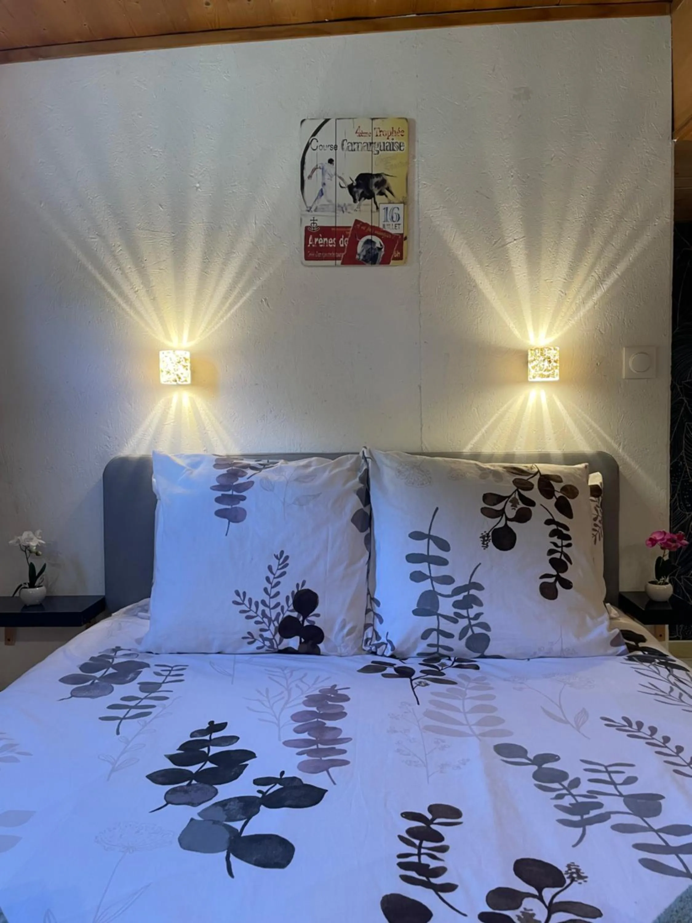 Bedroom, Bed in Péniche Le Pescalune - Chambre d'hôtes