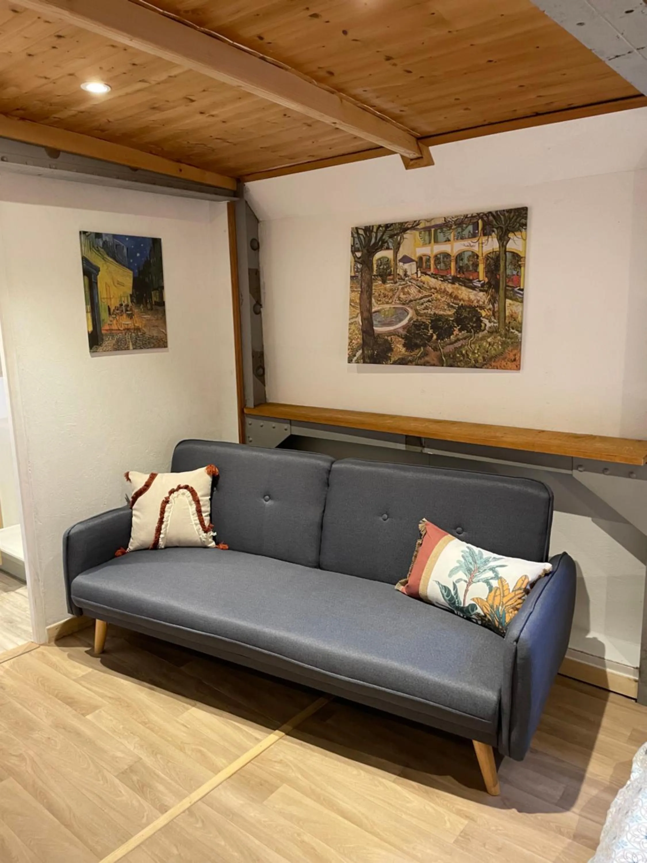 Seating area in Péniche Le Pescalune - Chambre d'hôtes