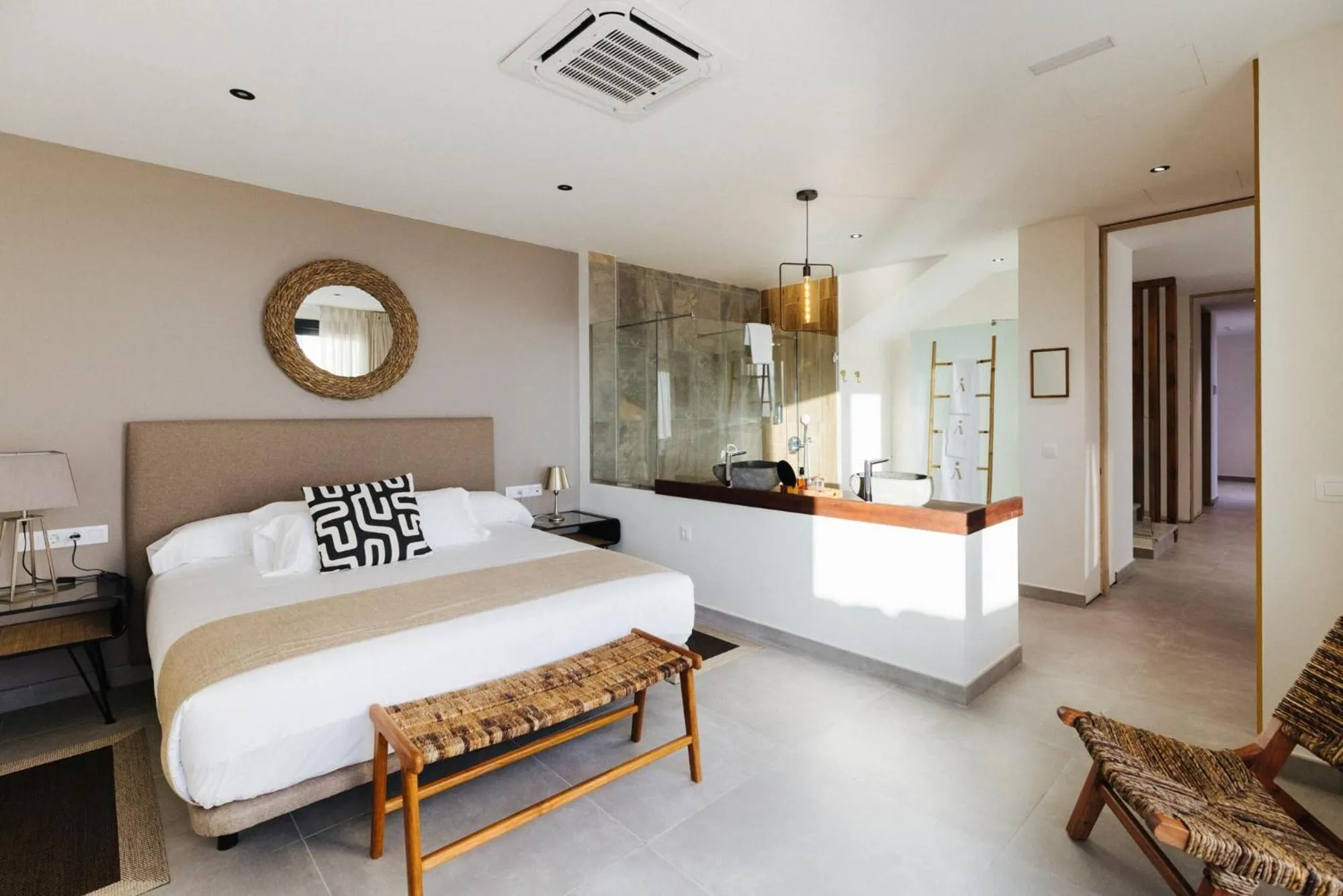 Bed in Anamcara Suites