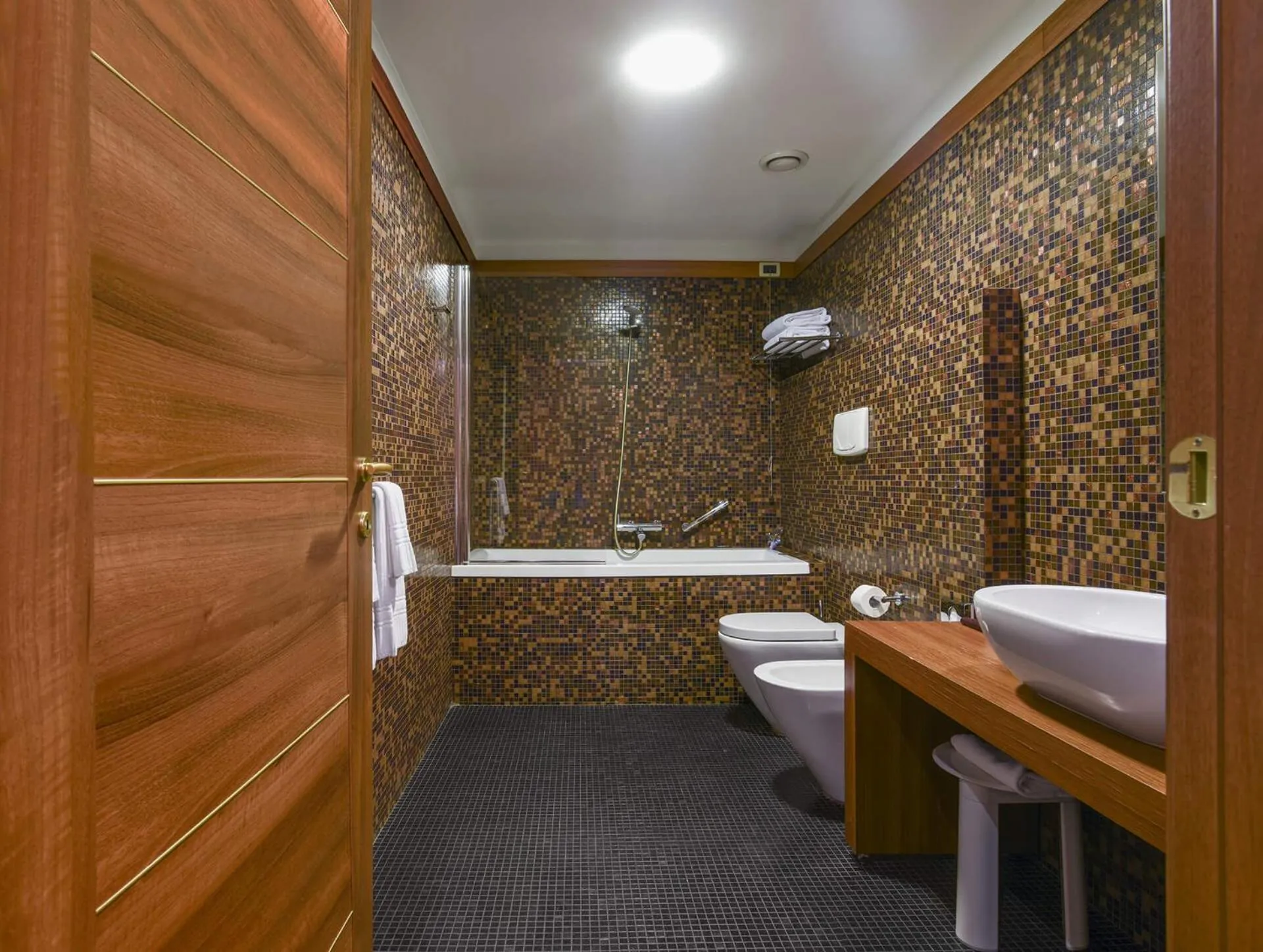 Toilet in Thai Si Royal Thai Spa