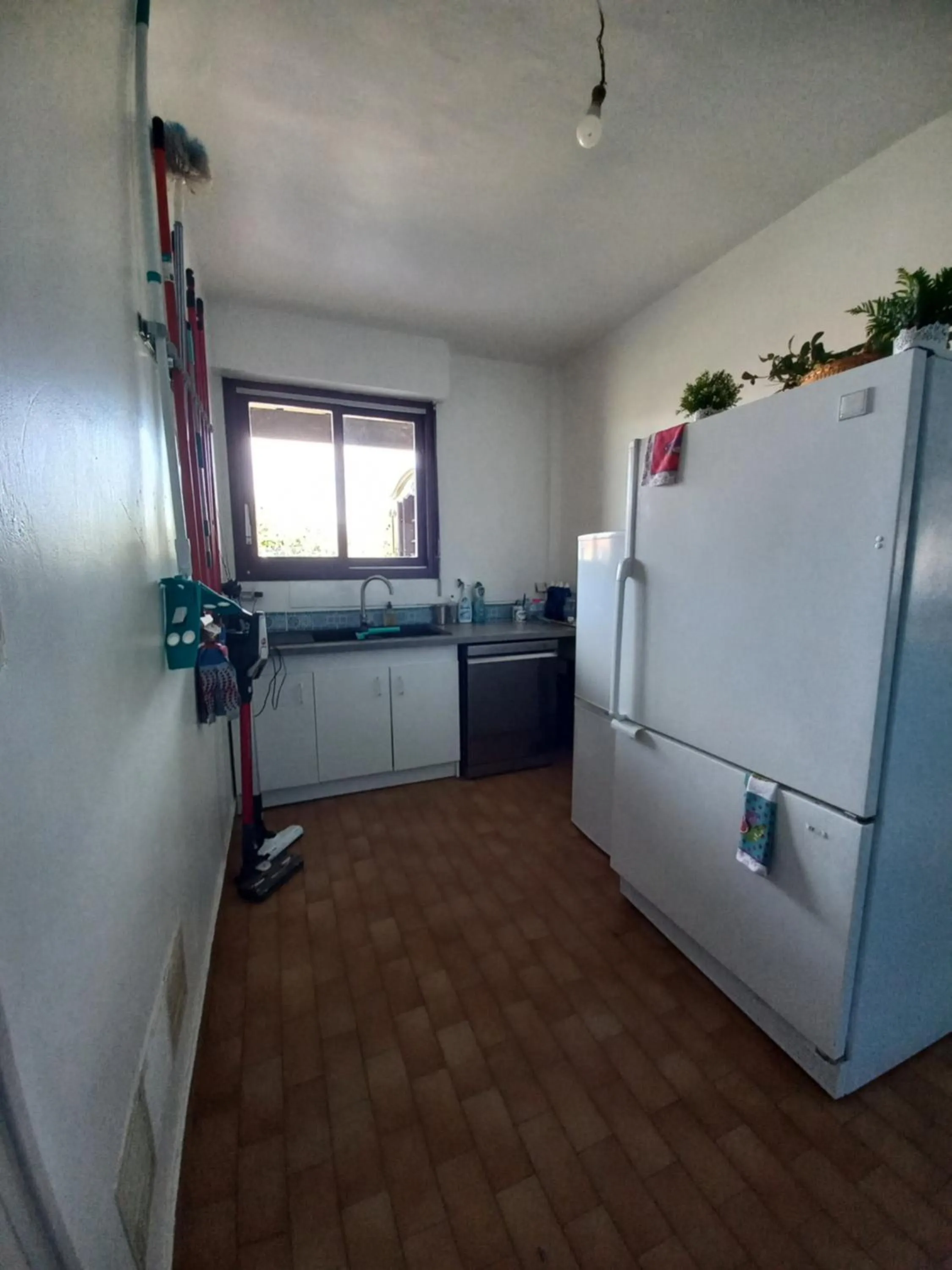 kitchen in Domaine de Fontsauzine - gîtes et chambre d'hôtes