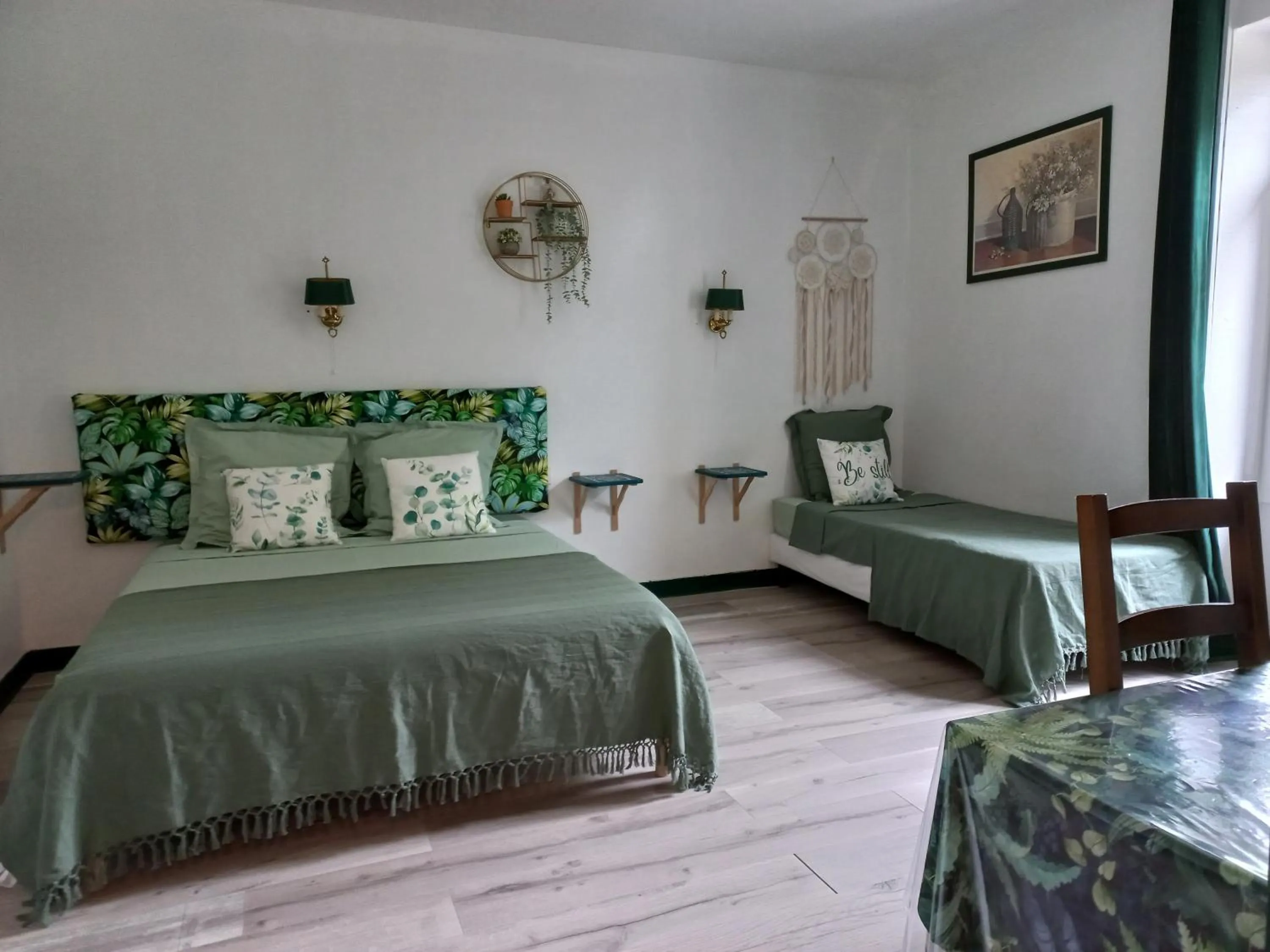 Bedroom in Domaine de Fontsauzine - gîtes et chambre d'hôtes