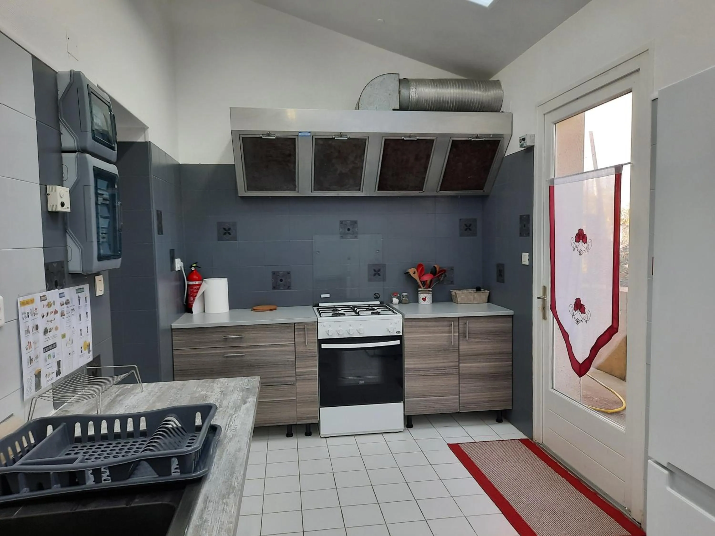 kitchen in Domaine de Fontsauzine - gîtes et chambre d'hôtes