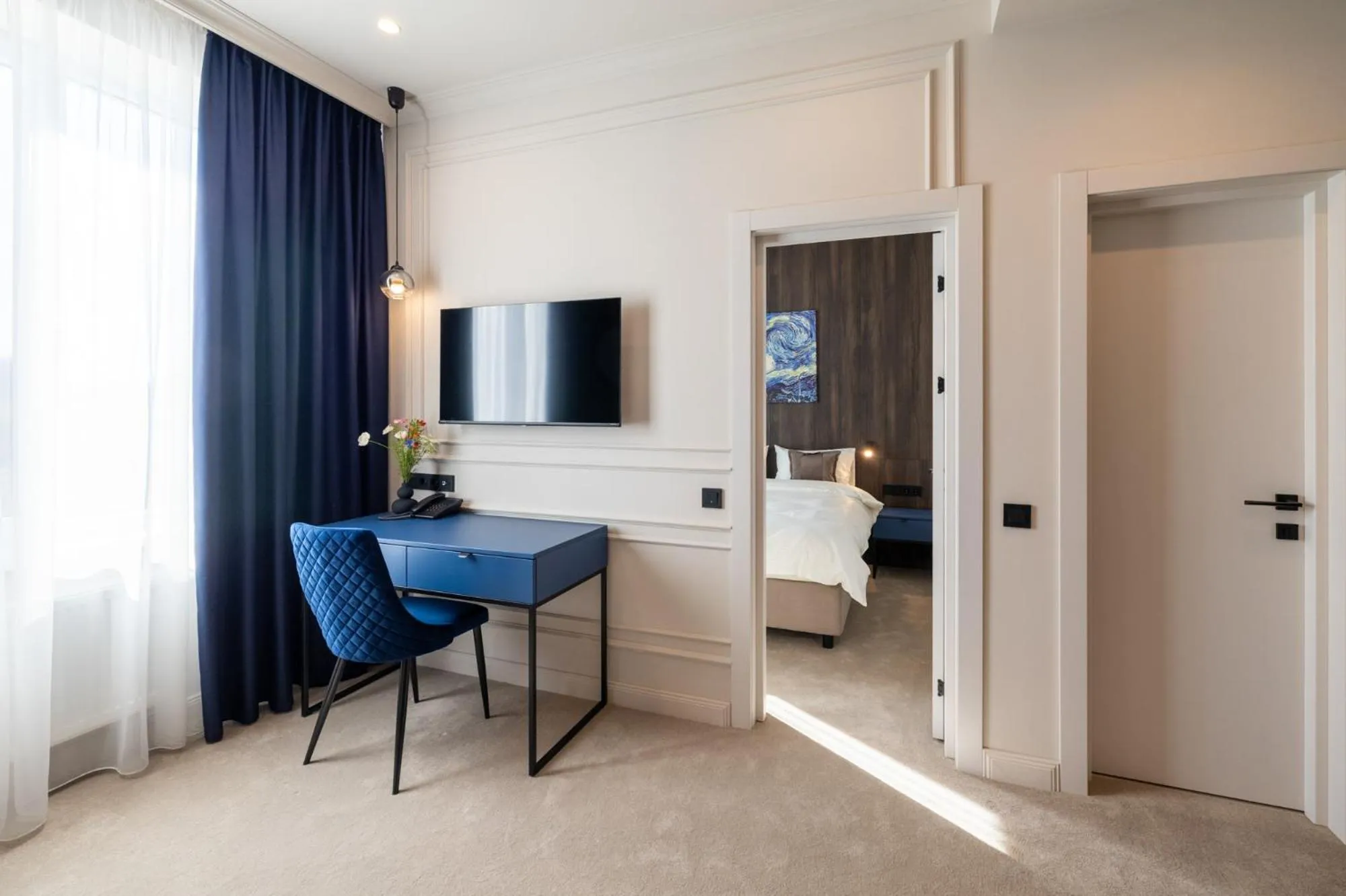 Photo of the whole room in Art Hotel