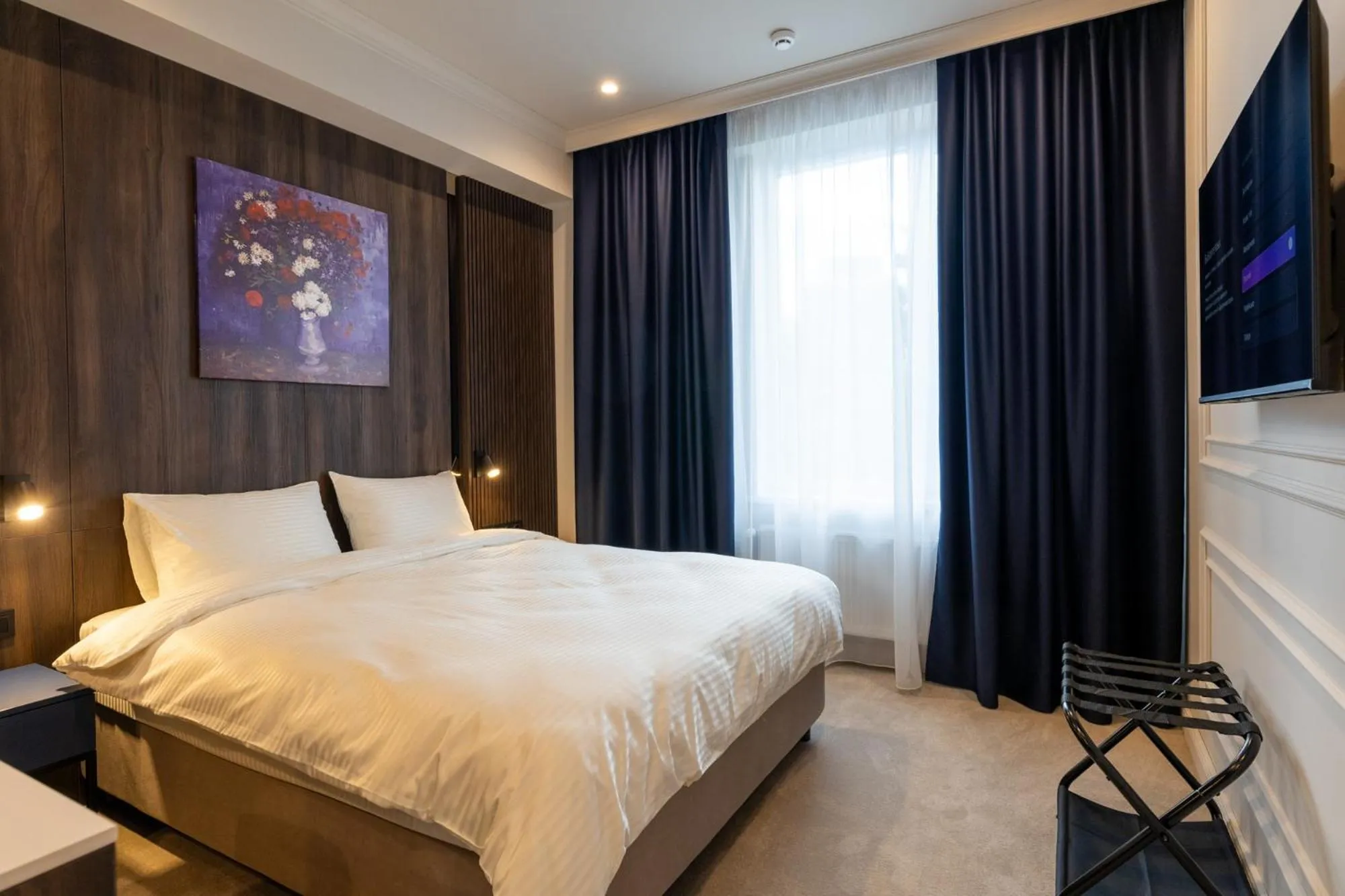 Photo of the whole room, Bed in Art Hotel