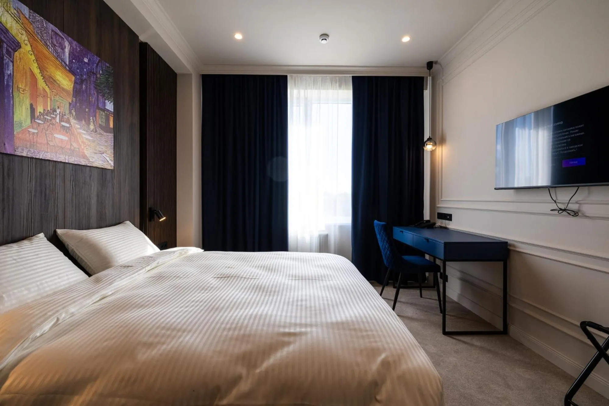 Photo of the whole room, Bed in Art Hotel