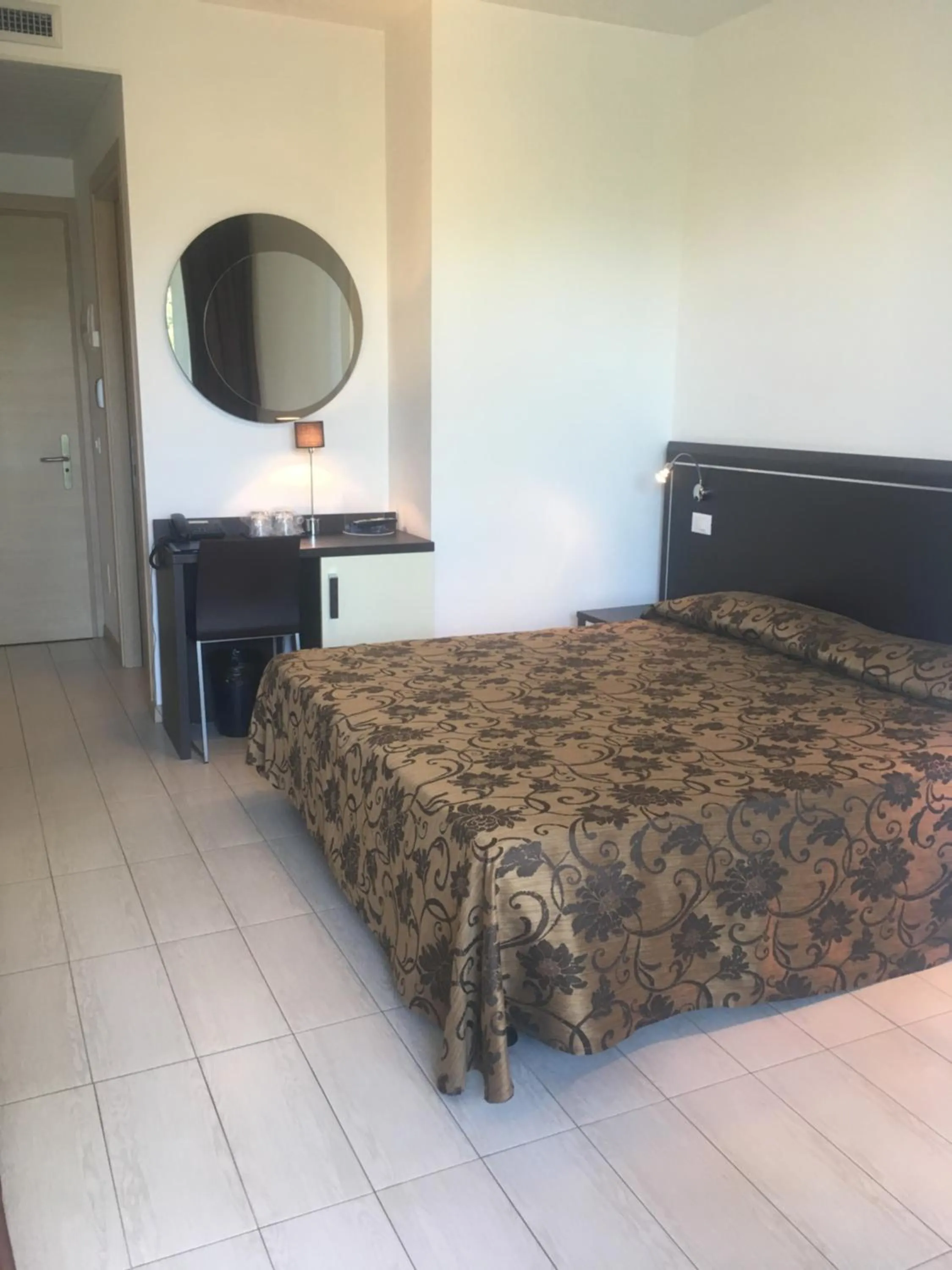 Bedroom, Bed in Hotel Bellevue