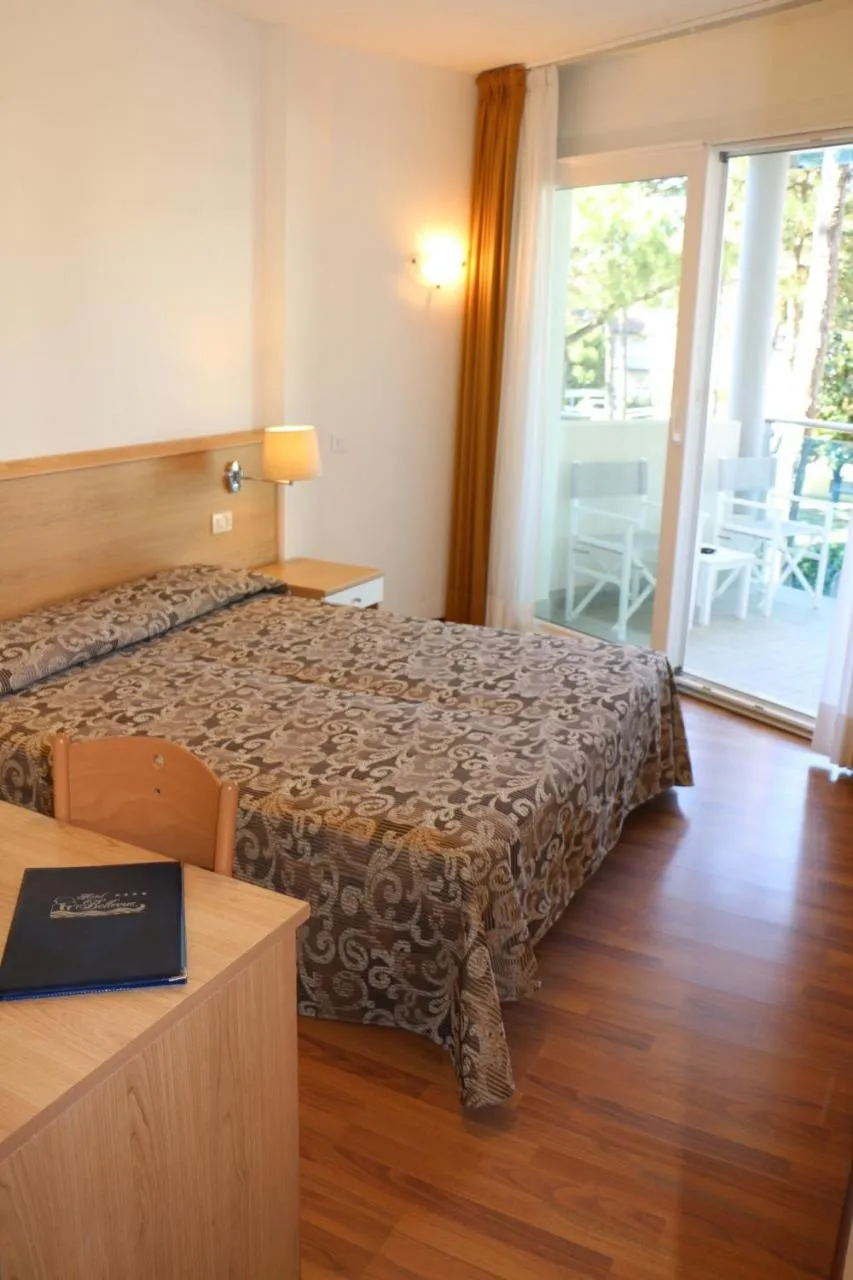 Bedroom, Bed in Hotel Bellevue