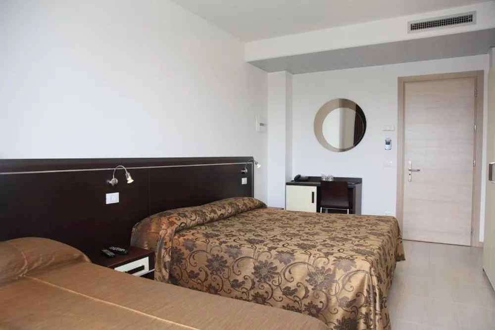 Bedroom, Bed in Hotel Bellevue