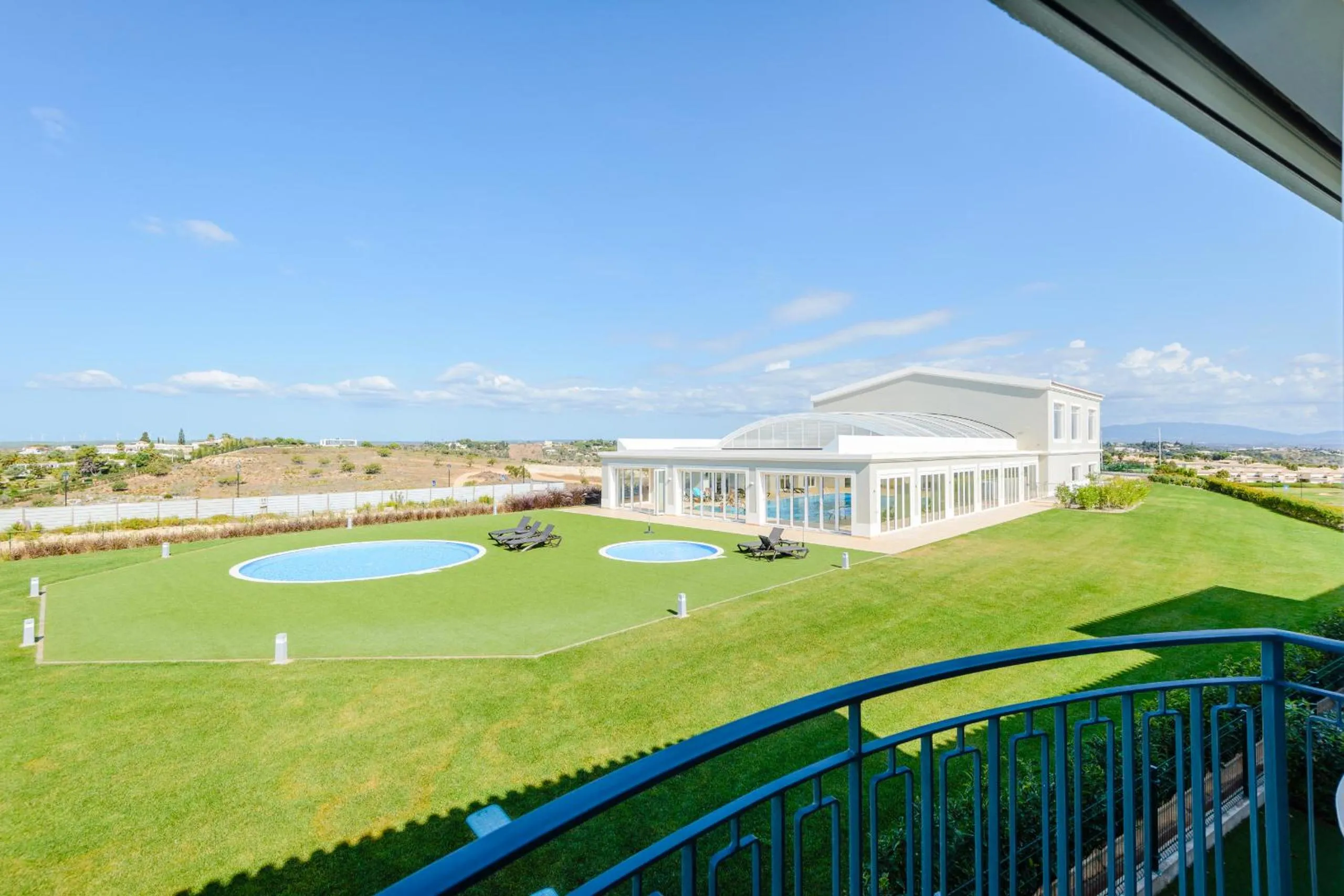 Swimming pool in Boavista Golf and Spa Resort - Bayview
