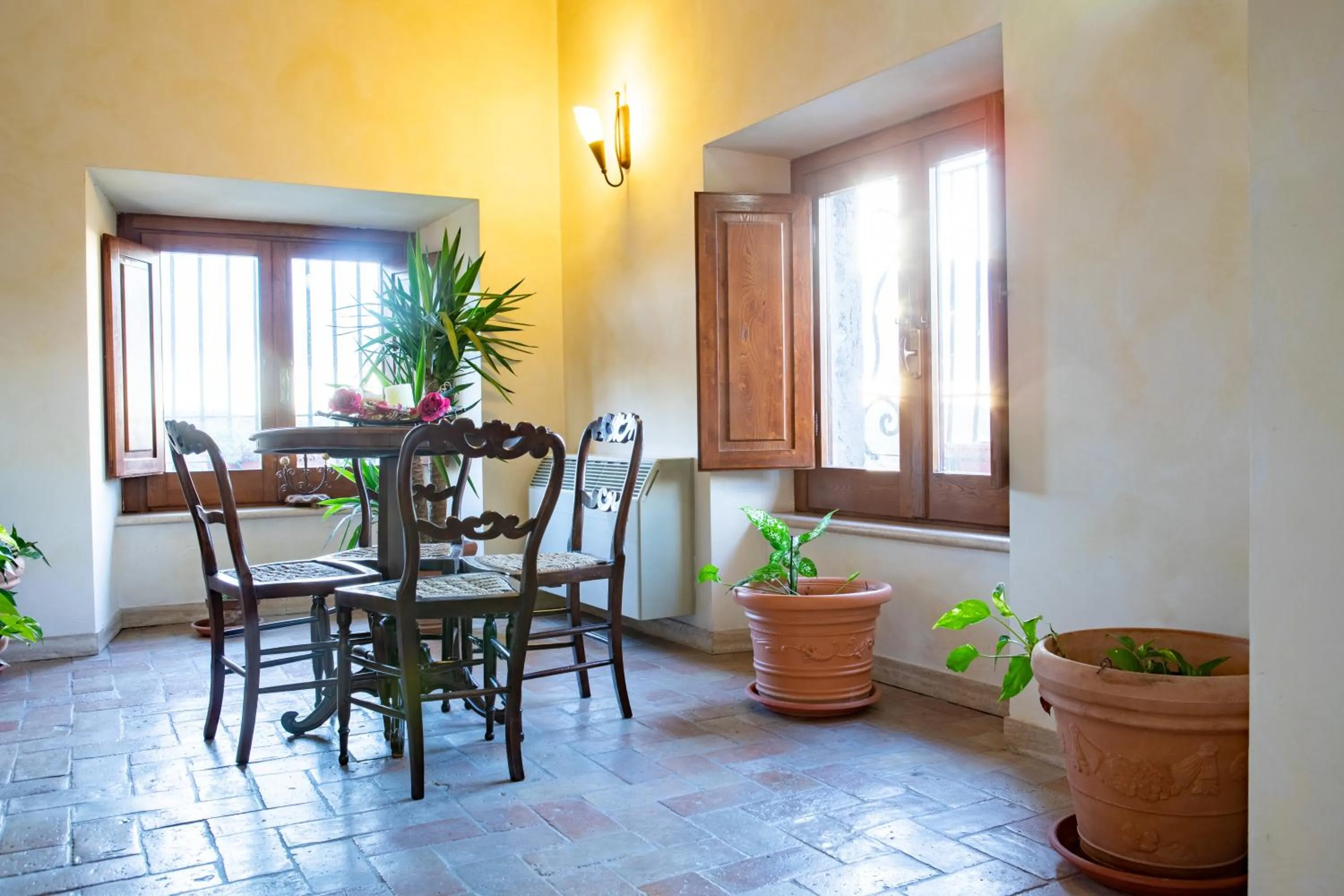 Decorative detail in Hotel Il Cavalier D'Arpino