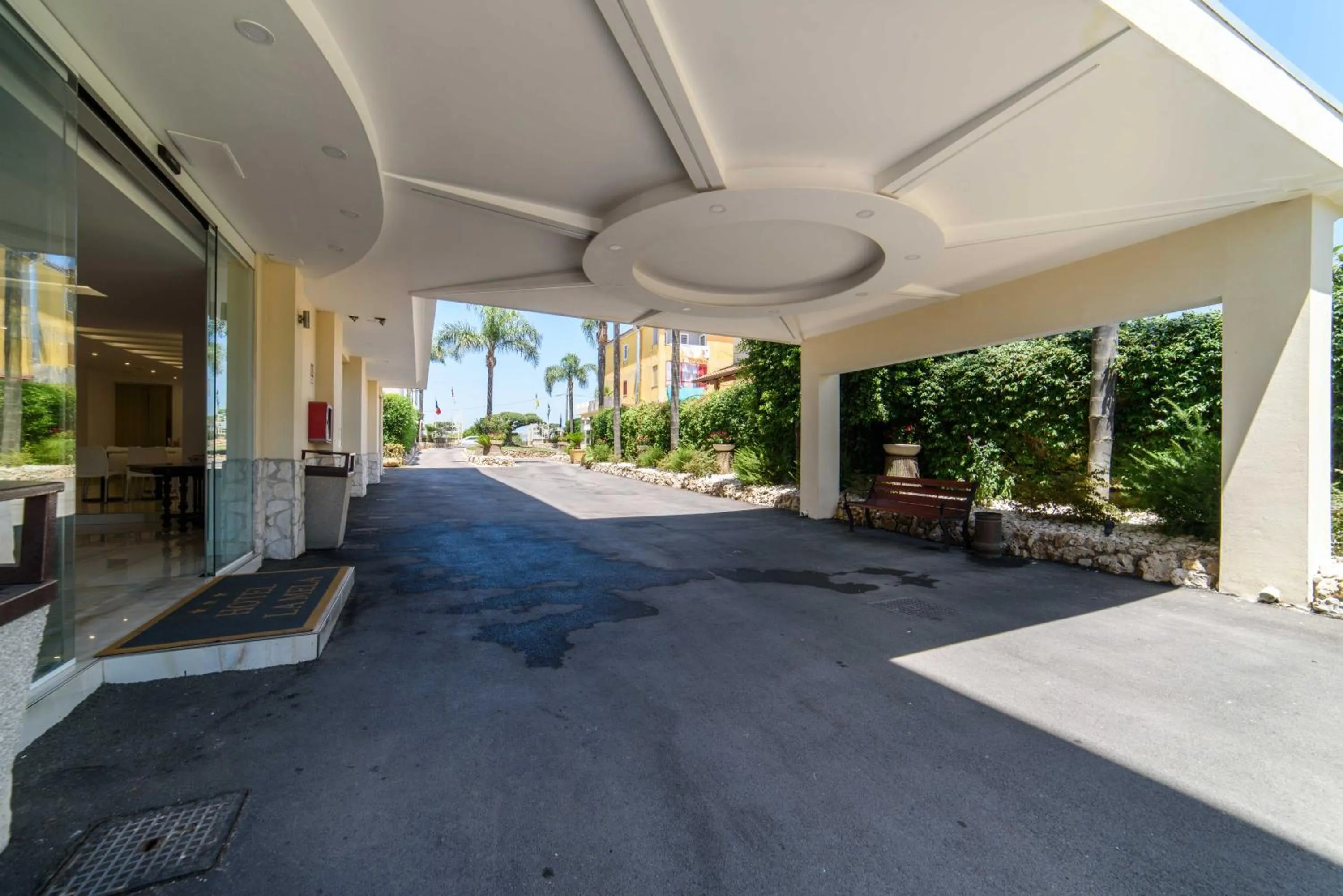 Property building in Hotel La Mela