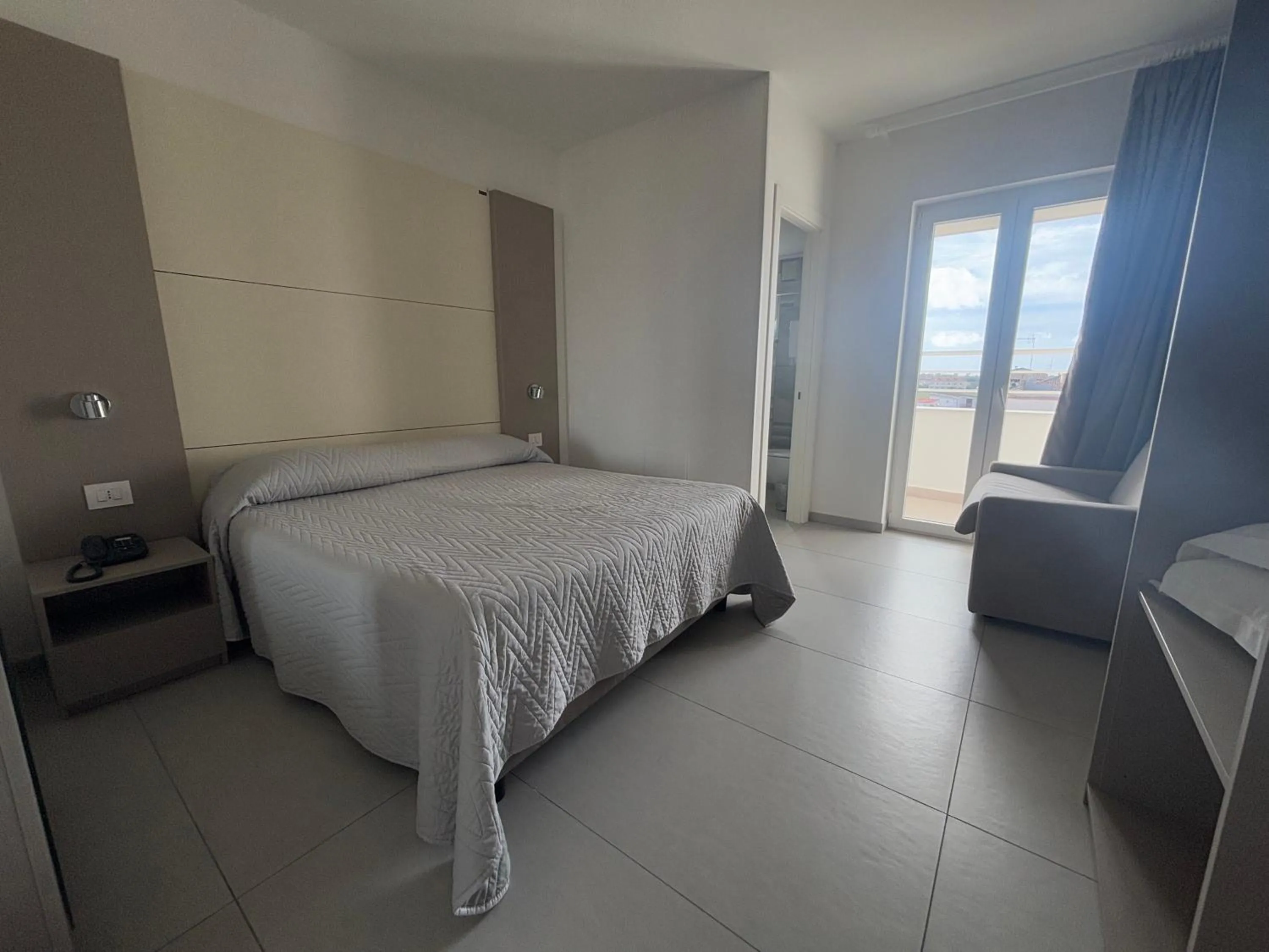 Photo of the whole room, Bed in Hotel La Mela