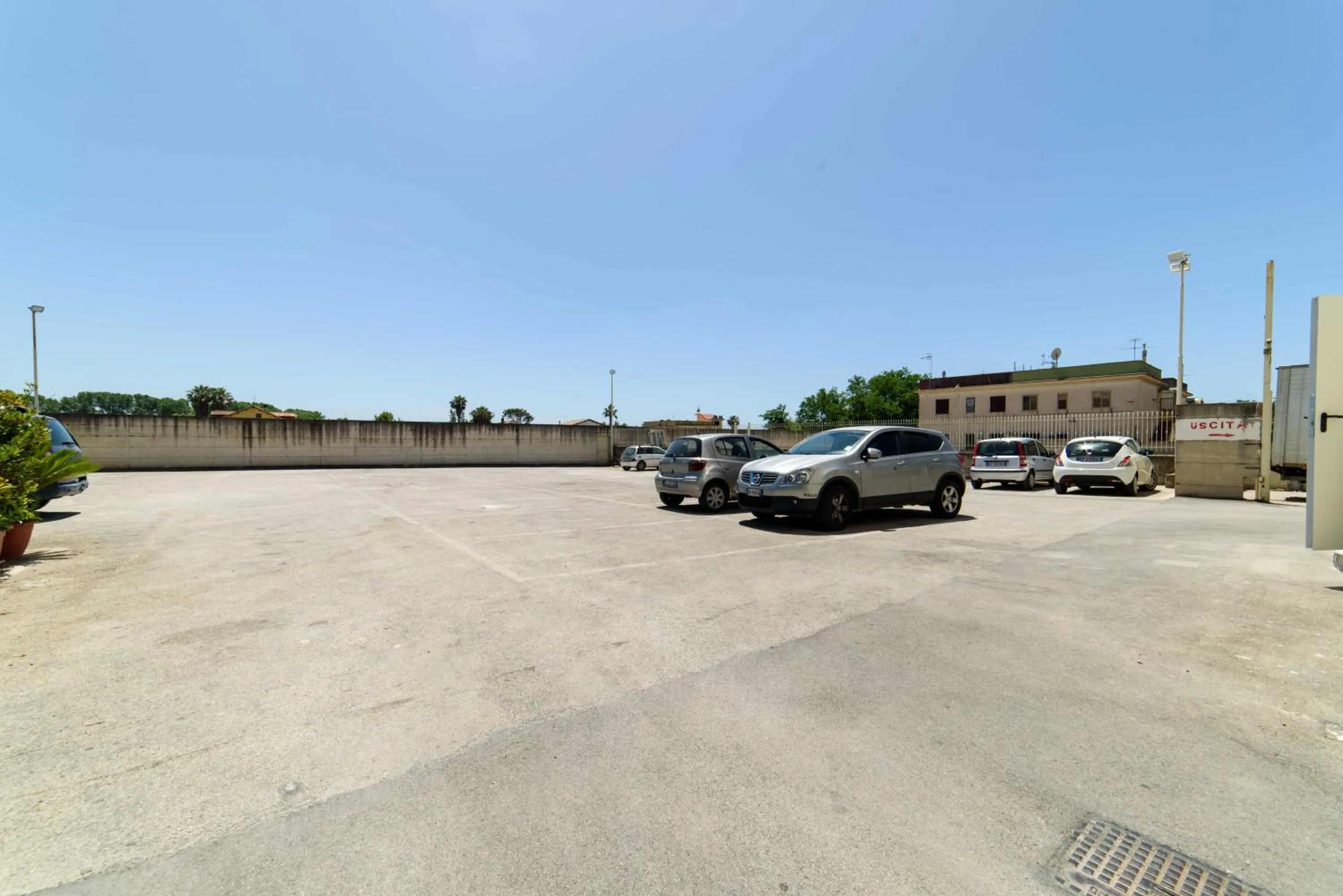 Parking in Hotel La Mela