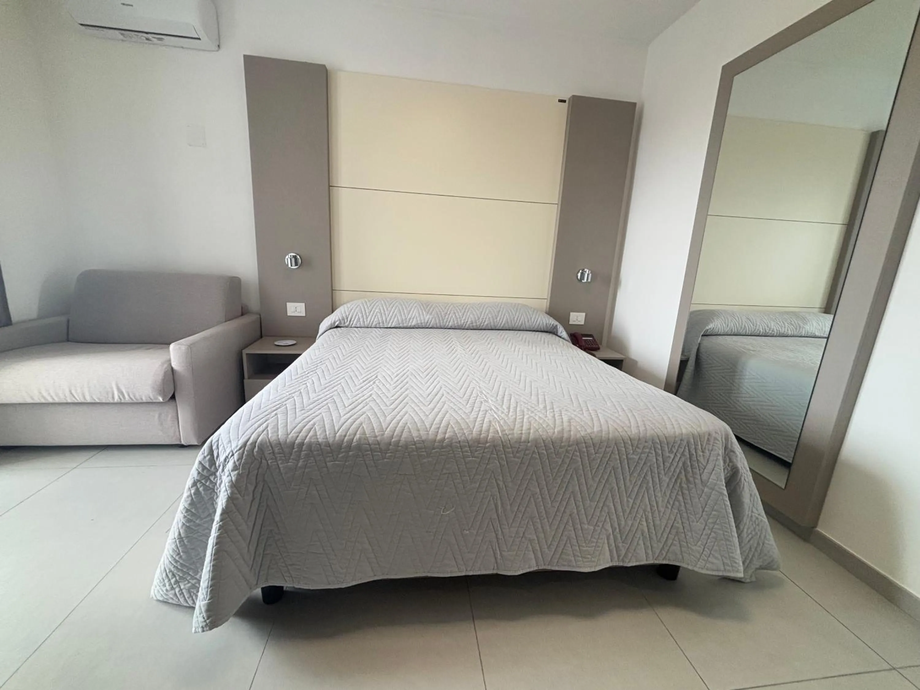 Photo of the whole room, Bed in Hotel La Mela