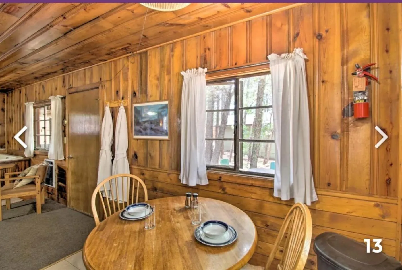 Dining area in Hidden Rest Cabins and Resort
