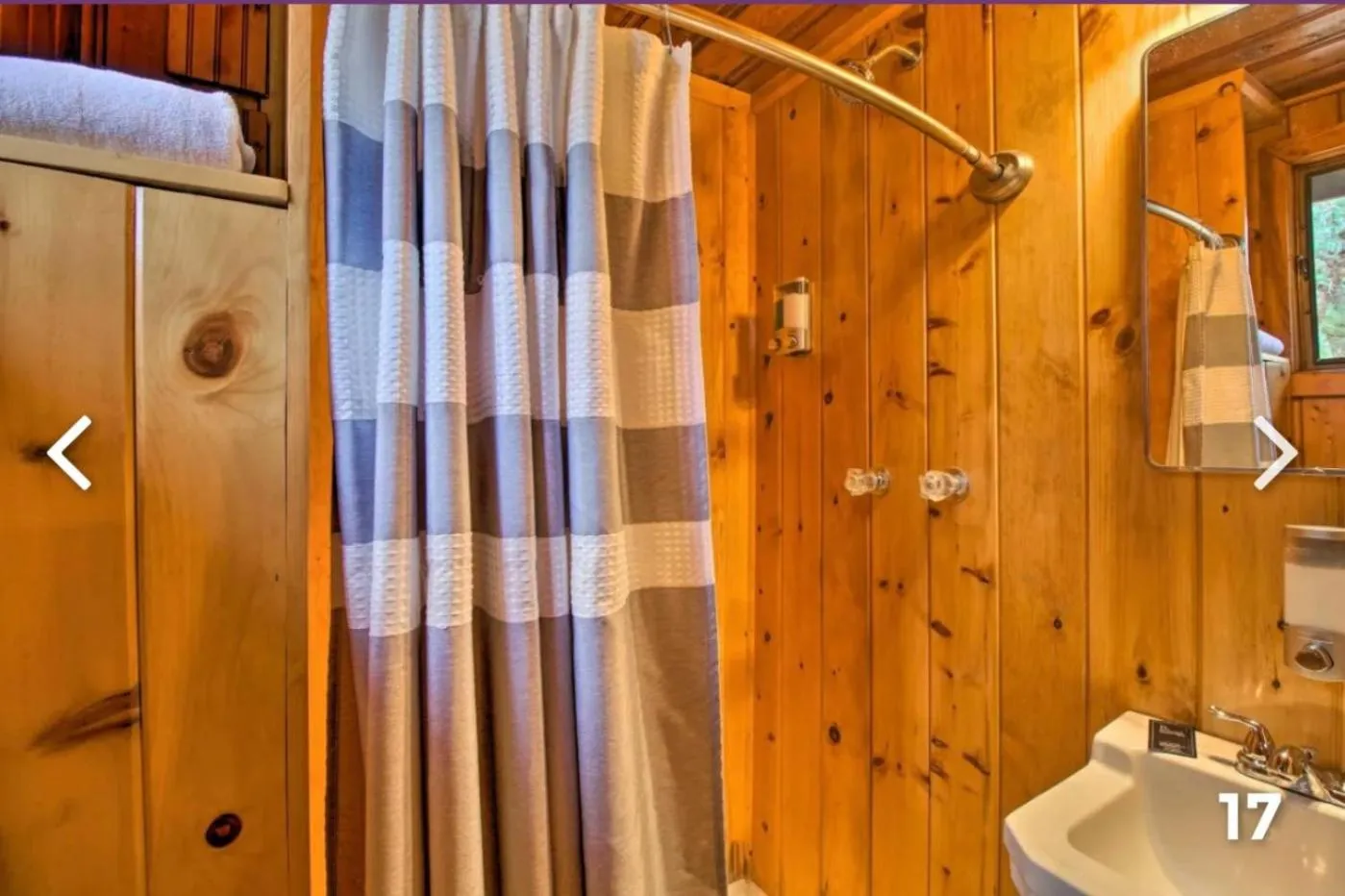 Shower in Hidden Rest Cabins and Resort