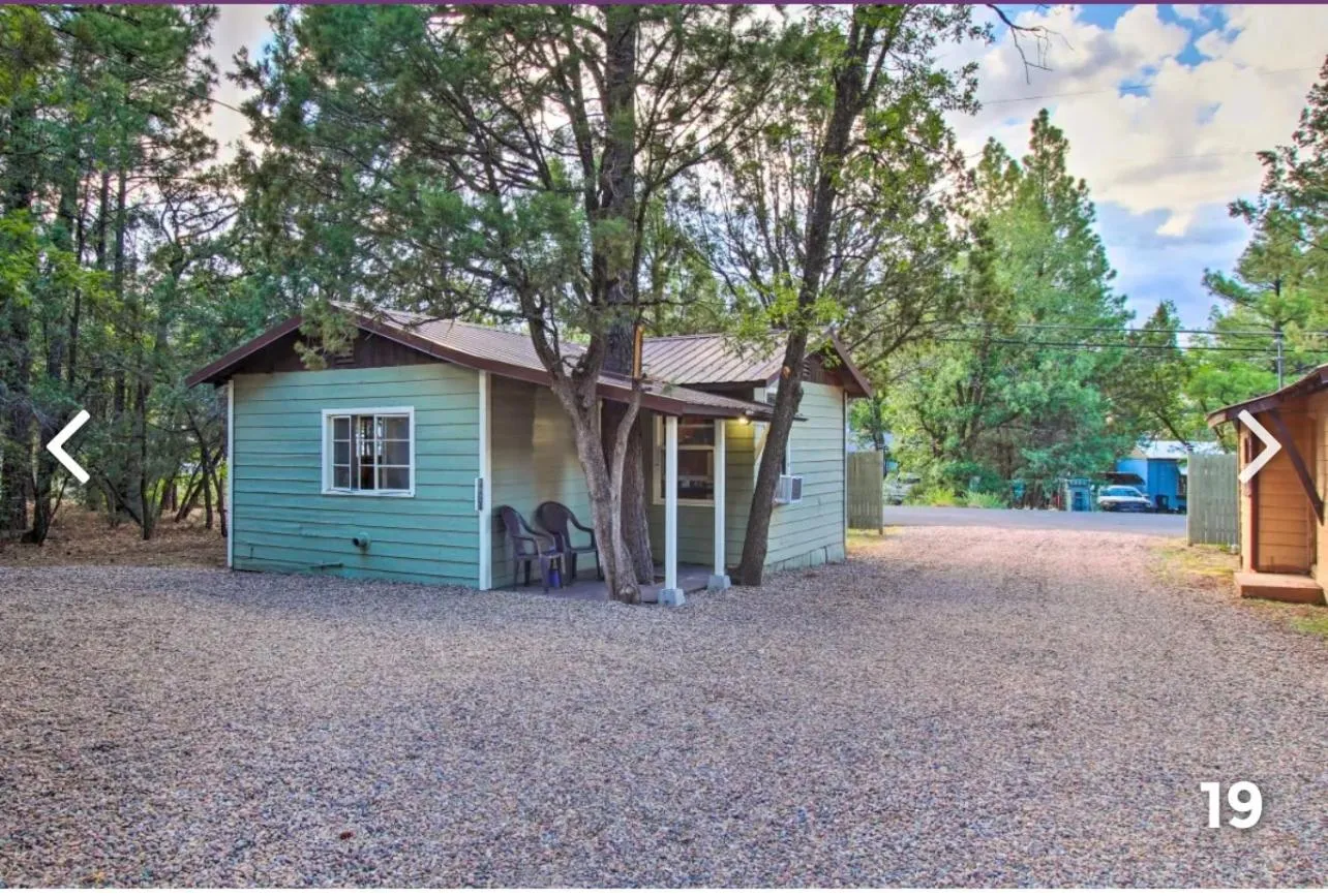 Property building in Hidden Rest Cabins and Resort