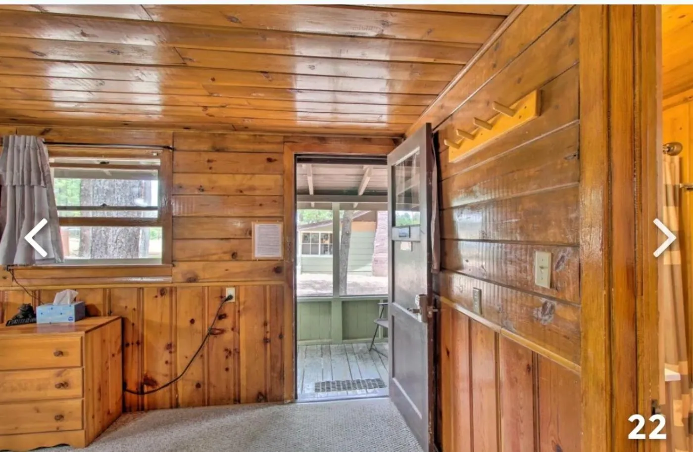 Property building in Hidden Rest Cabins and Resort