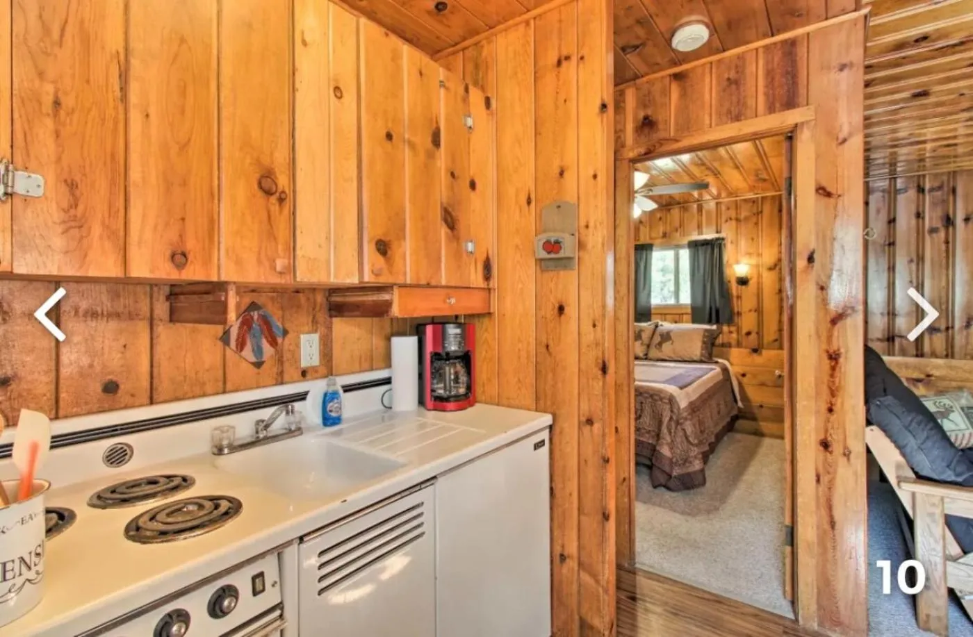 Kitchen or kitchenette in Hidden Rest Cabins and Resort