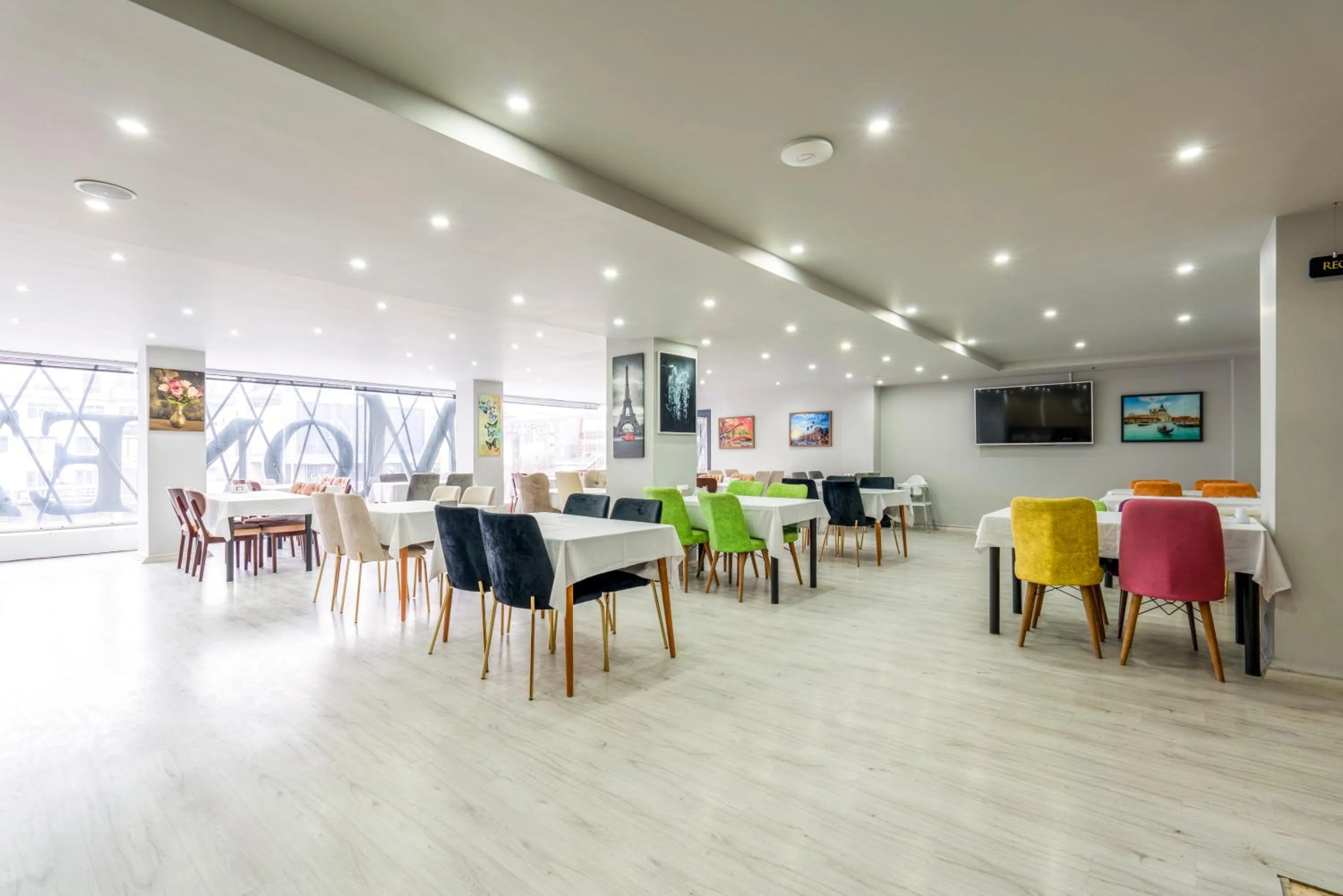 Restaurant/places to eat in Monezza Avcılar