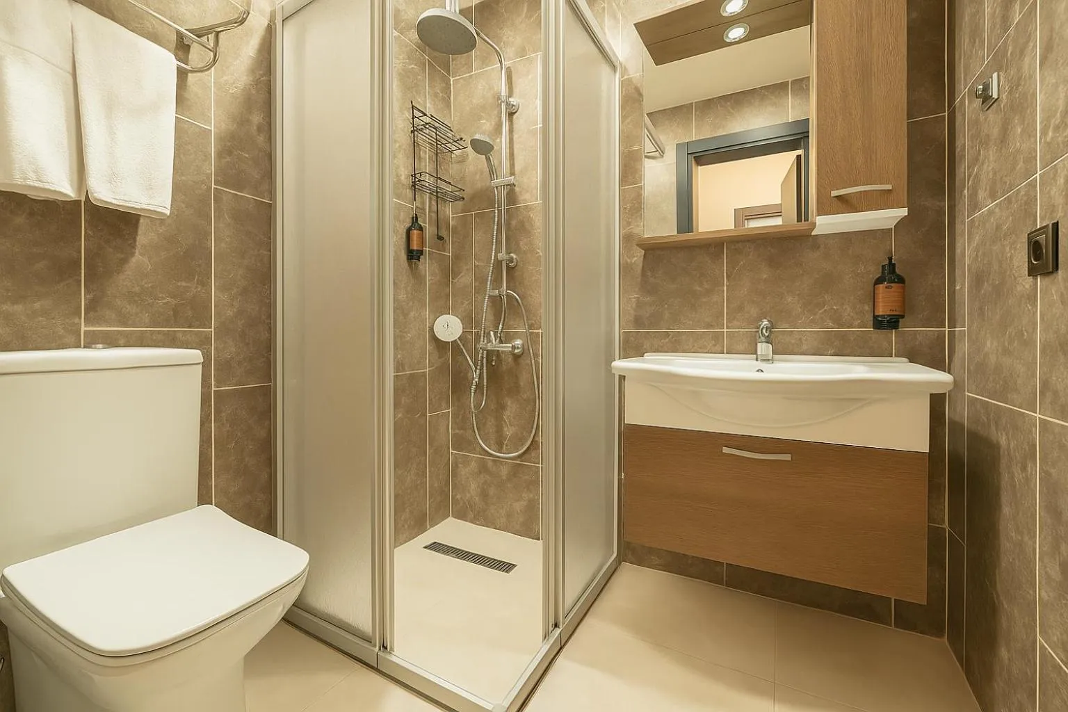 Shower in Monezza Avcılar
