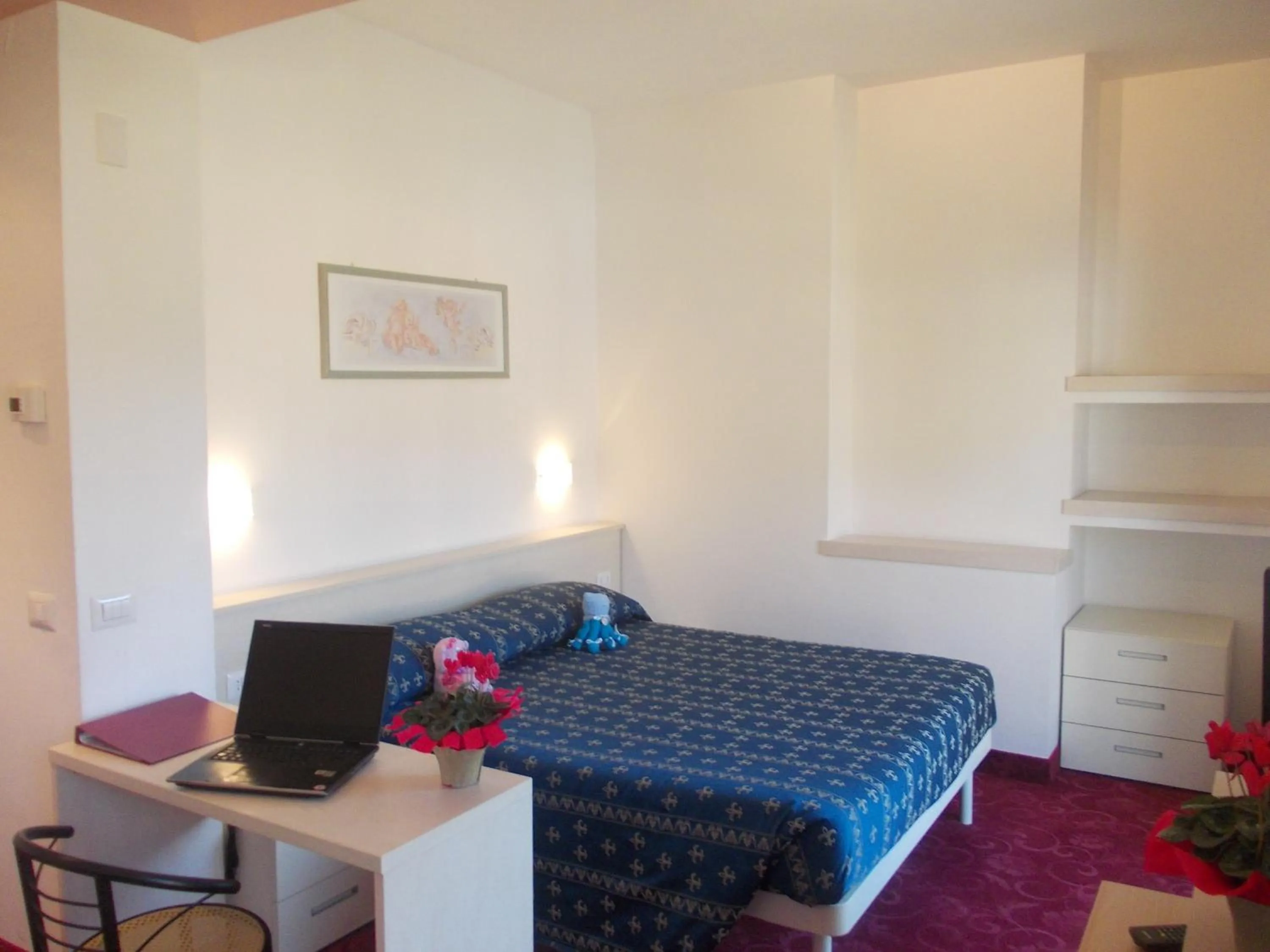 Decorative detail in Croce Bianca