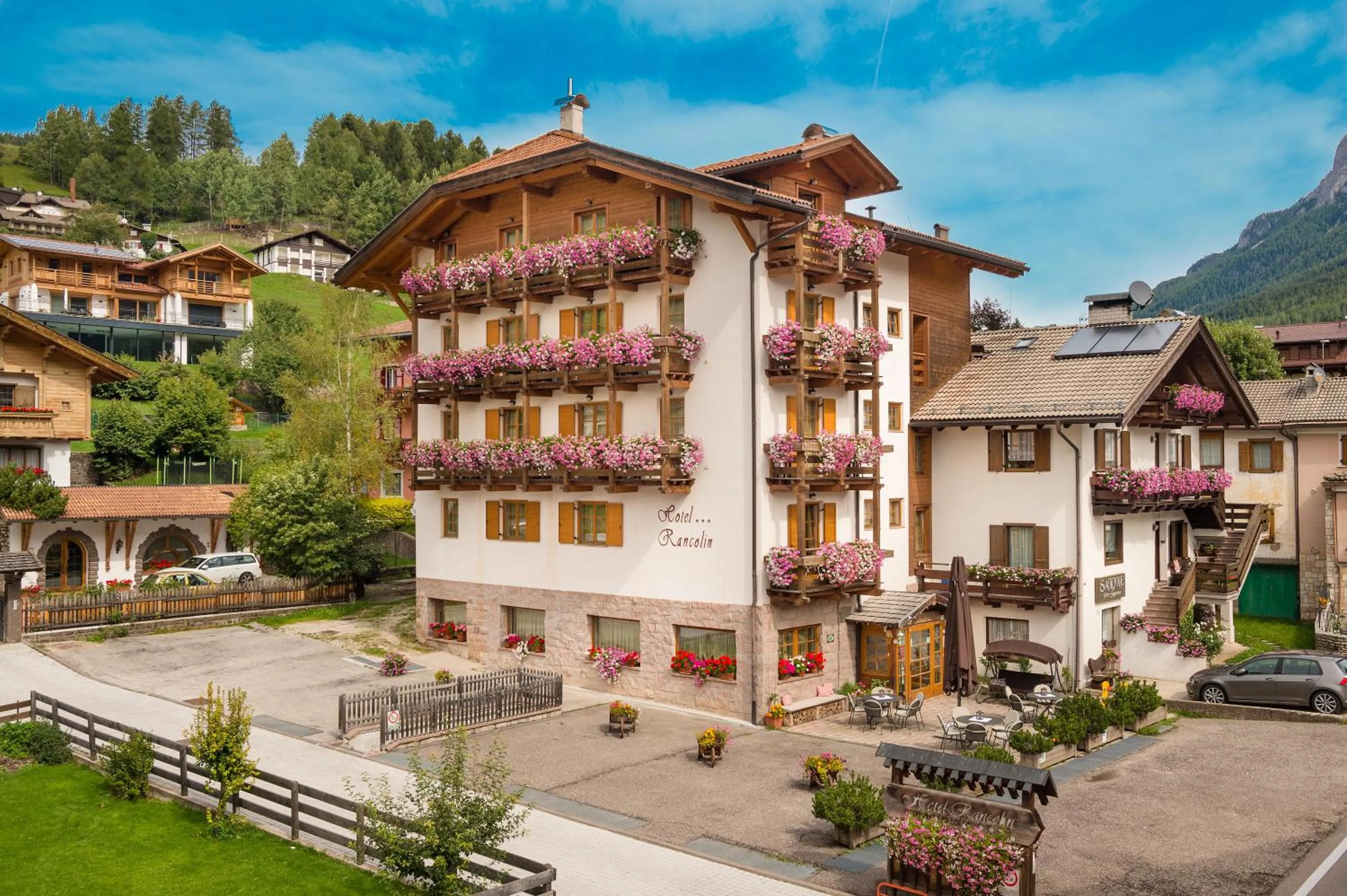 Facade/entrance in Romantic Charming Hotel Rancolin