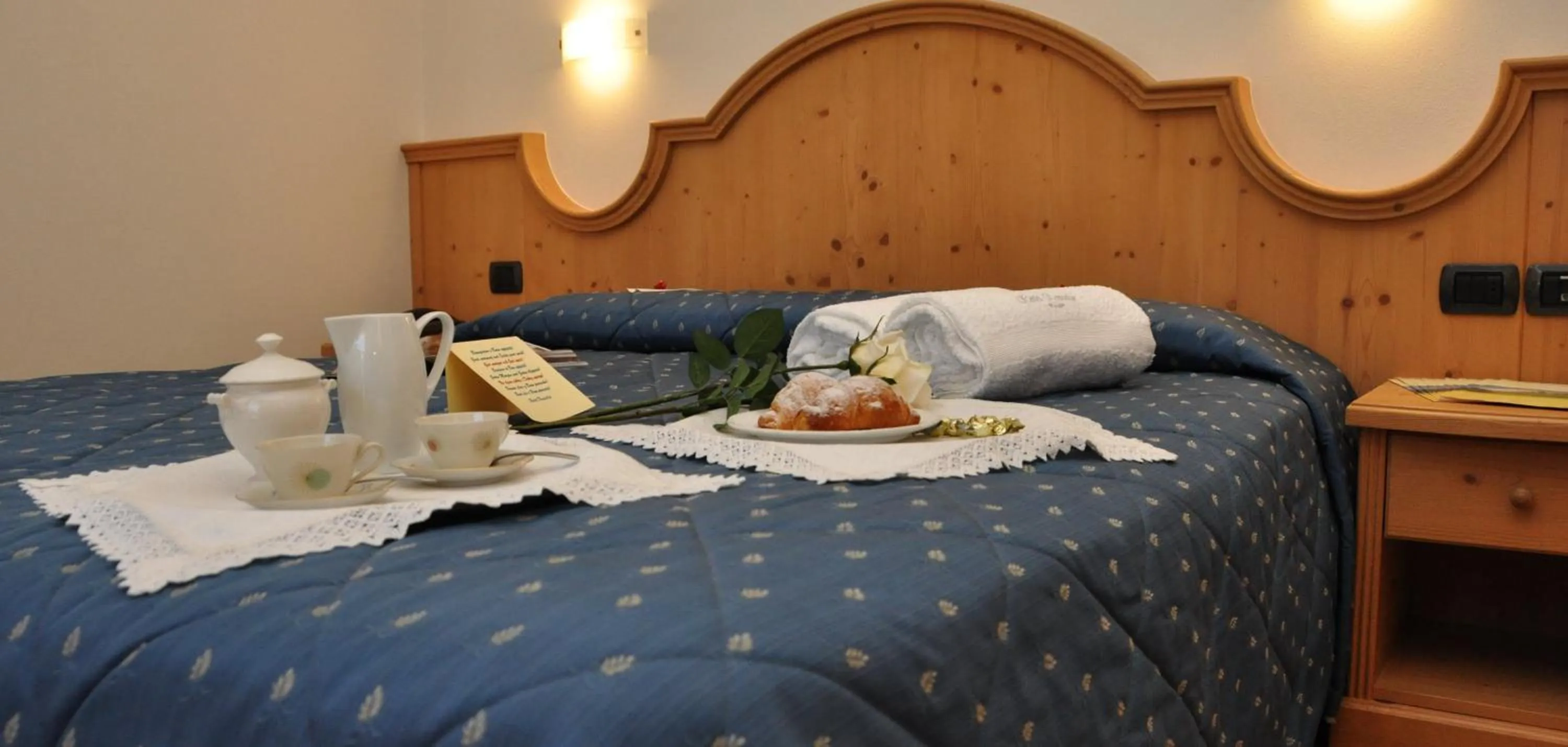 Bed in Romantic Charming Hotel Rancolin