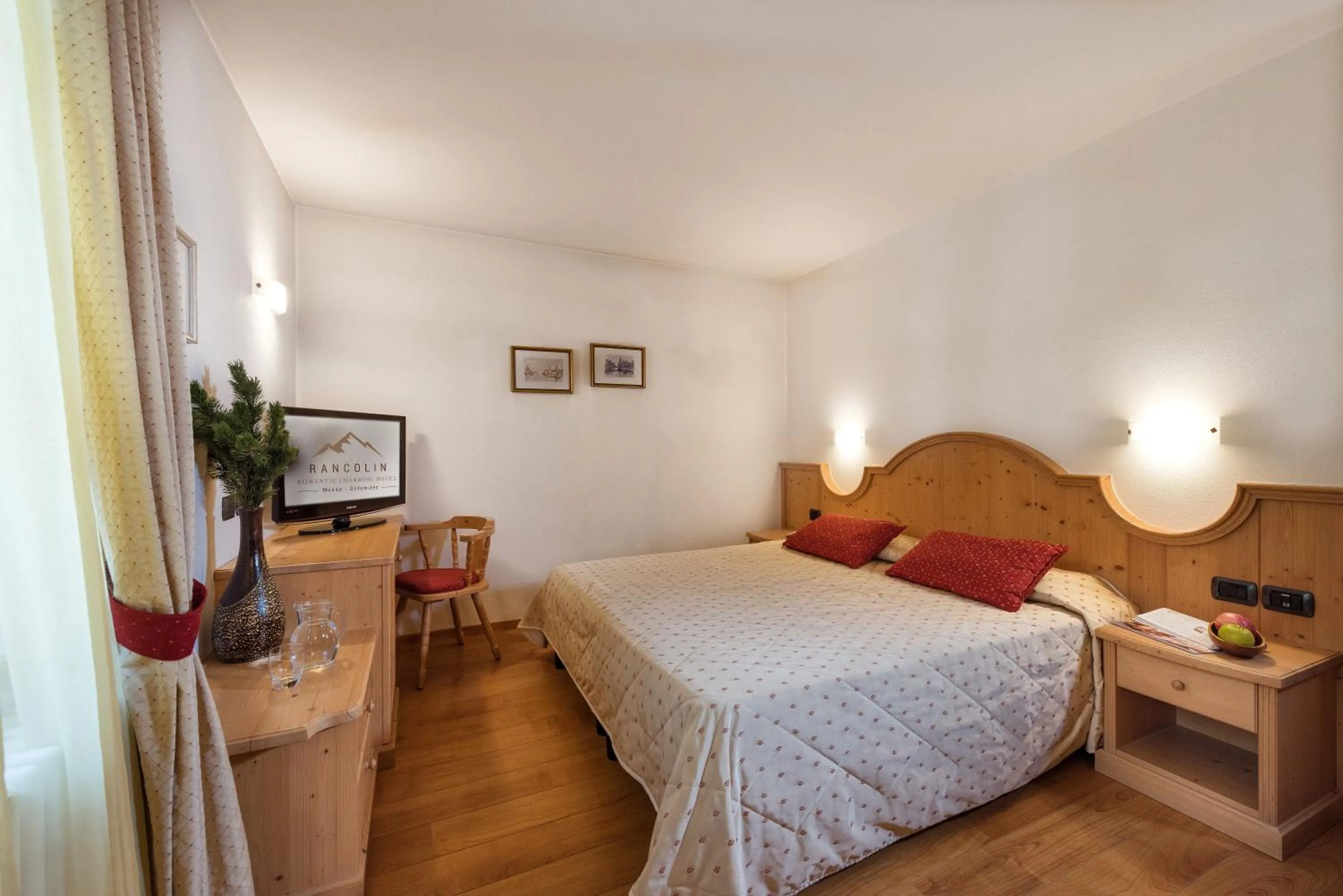 Bedroom, Bed in Romantic Charming Hotel Rancolin