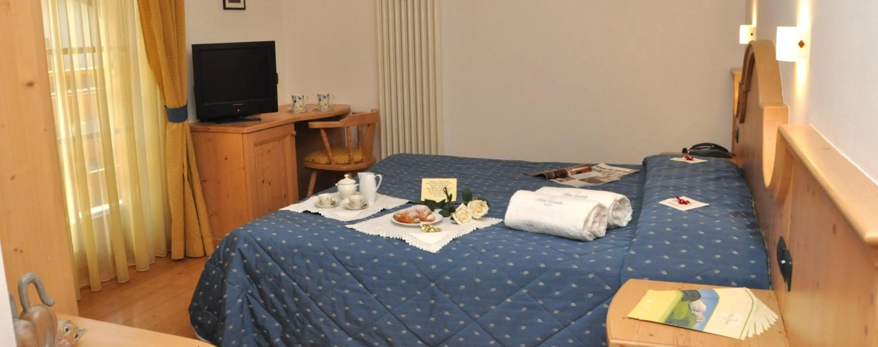 Bed in Romantic Charming Hotel Rancolin