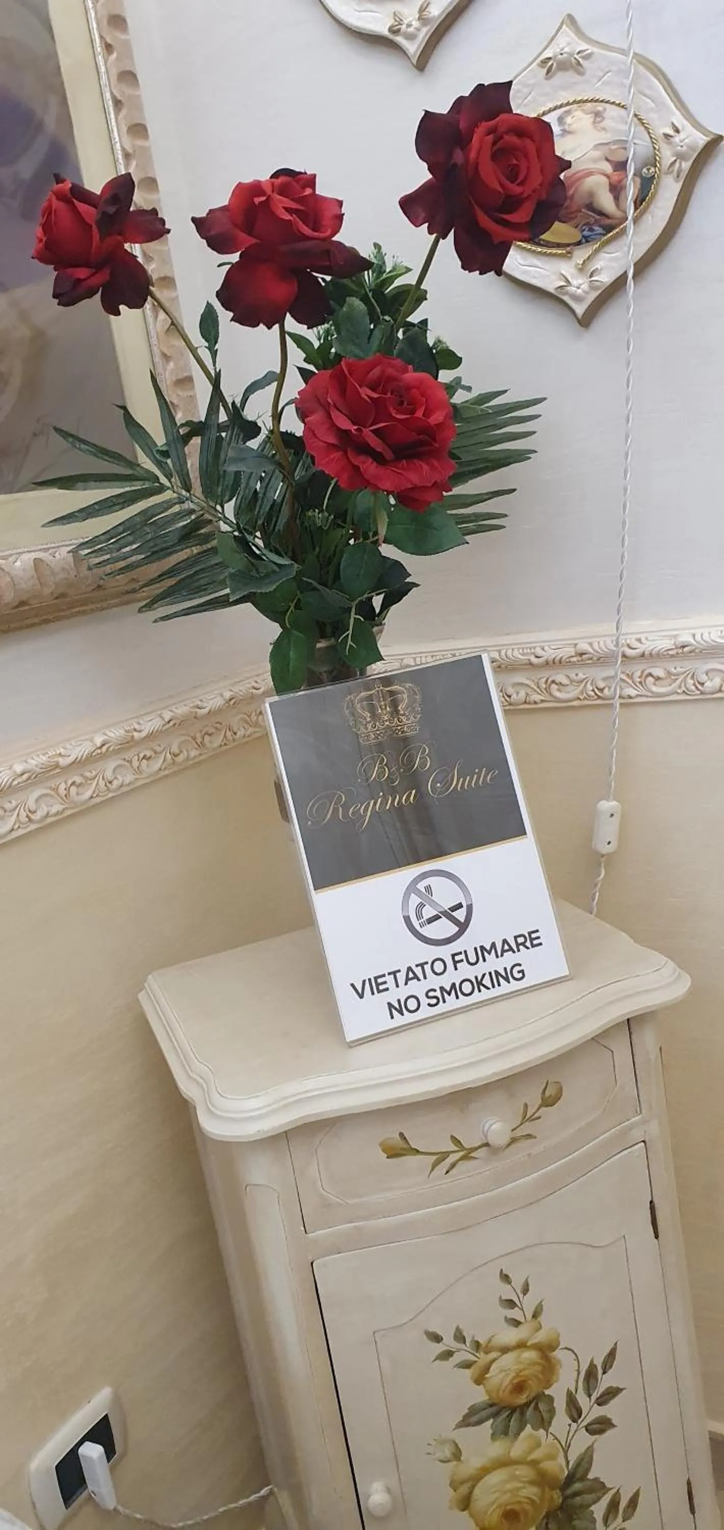 Decorative detail in Regina Suite