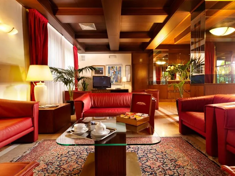 Lobby or reception in Hotel Al Pino Verde